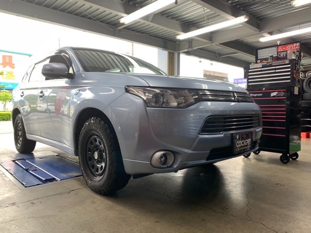 ◇MITSUBISHI OUTLANDER PHEV [GG2W] SUNTREX ヒッチメンバー取付