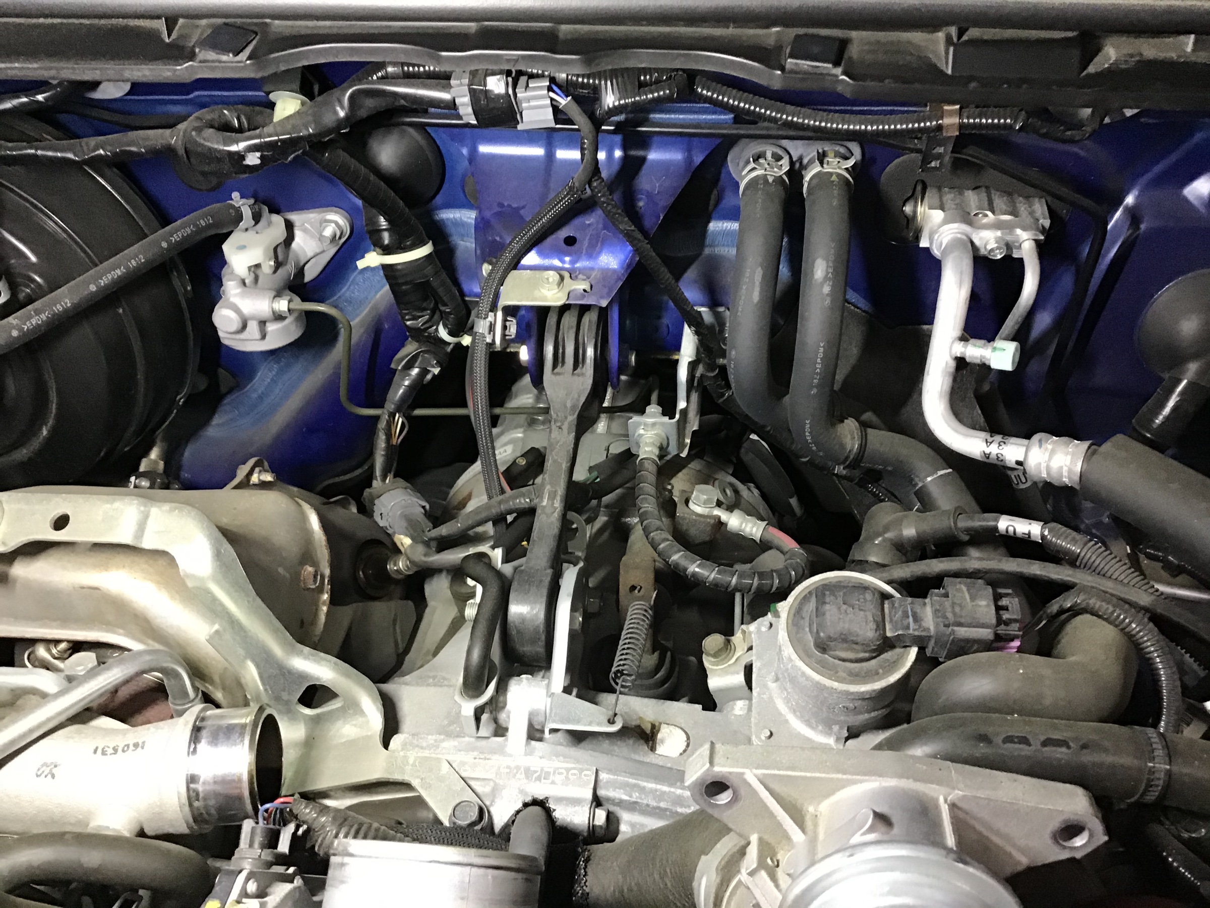 スバル WRX STI ピッチングストッパー 取り付け | スバル WRX STI その他パーツ | スタッフ日記 | コクピット北6 |  車のカスタマイズにかかわるスタッフより