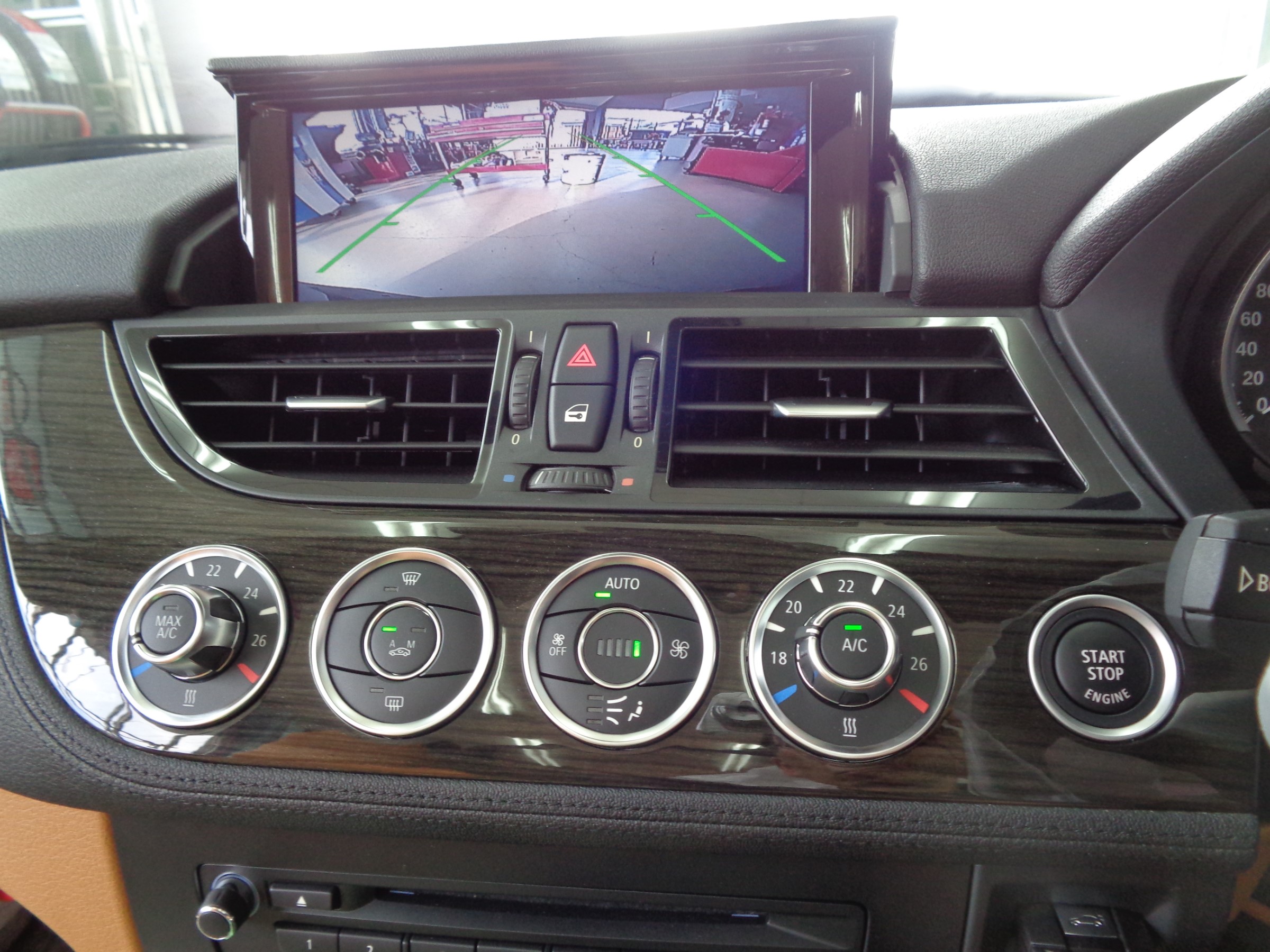 BMW Z4 E89 更なる安心、安全の為バックカメラ！ | BMW Z4 AV