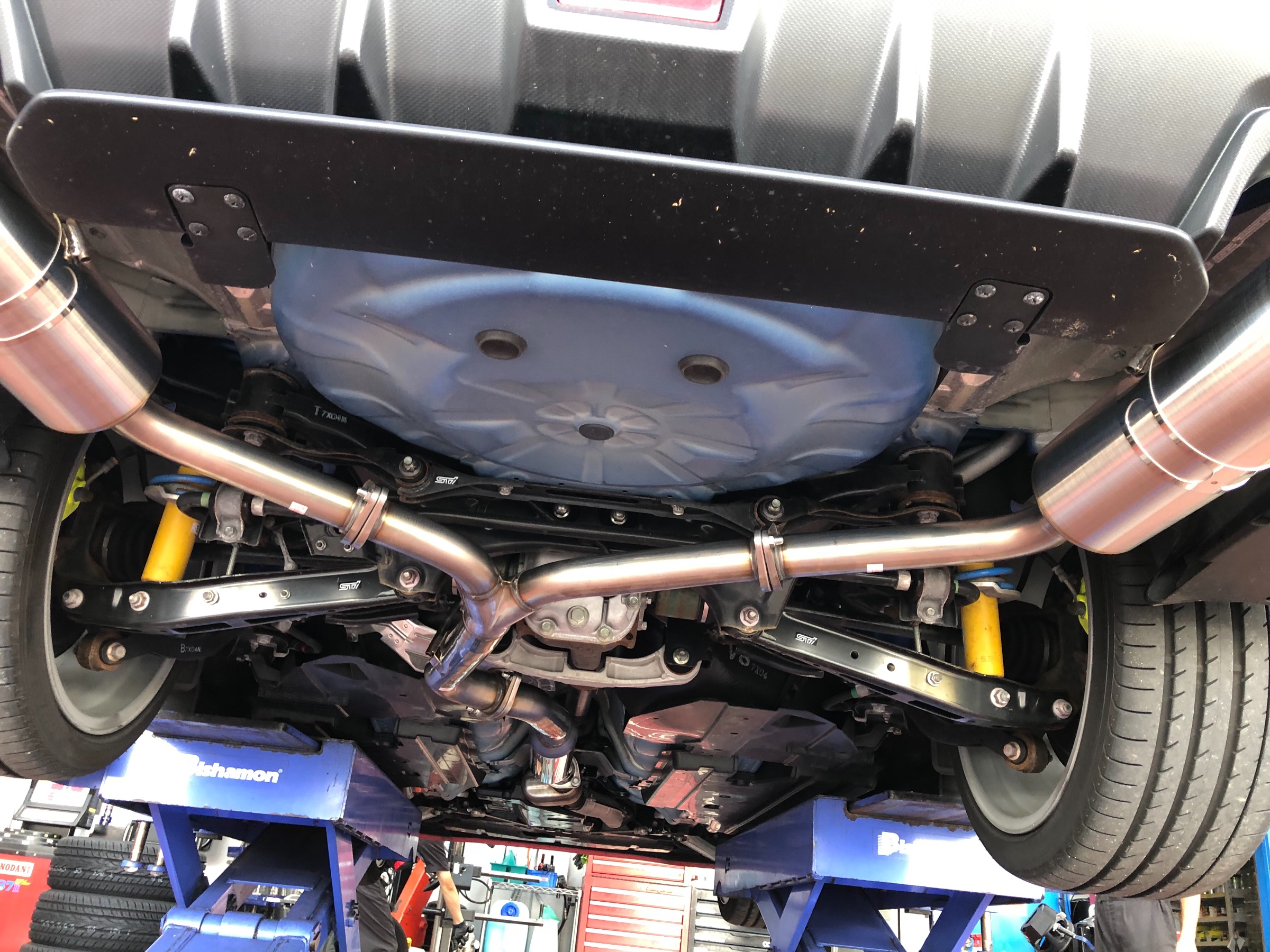 WRX STI HKSマフラー交換《 VAB × HKS ハイパワーSPEC-LⅡ