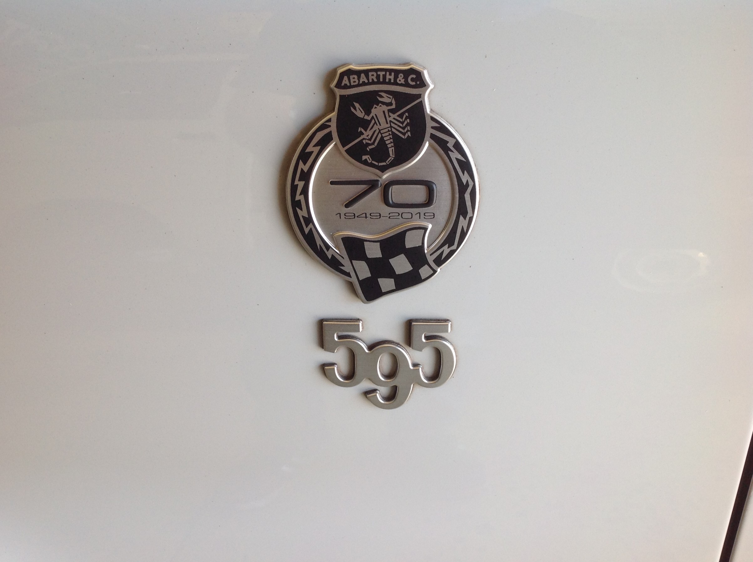 ABARTH 595 competizioneさん、ナビ装着です ♪ | アバルト 595