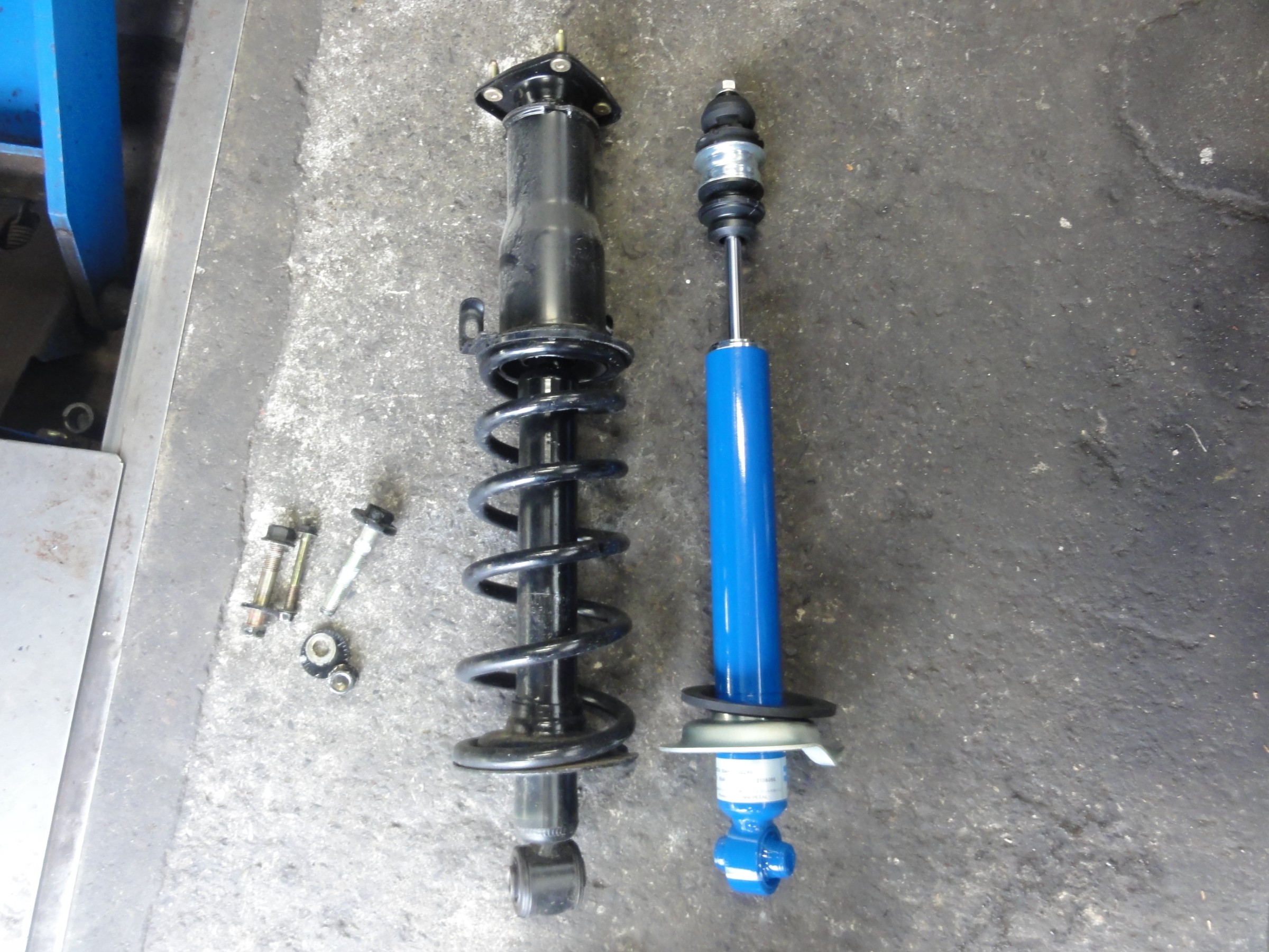 ソアラ（UZZ40） 当店オリジナルショックアブソーバー「エナペタルZ