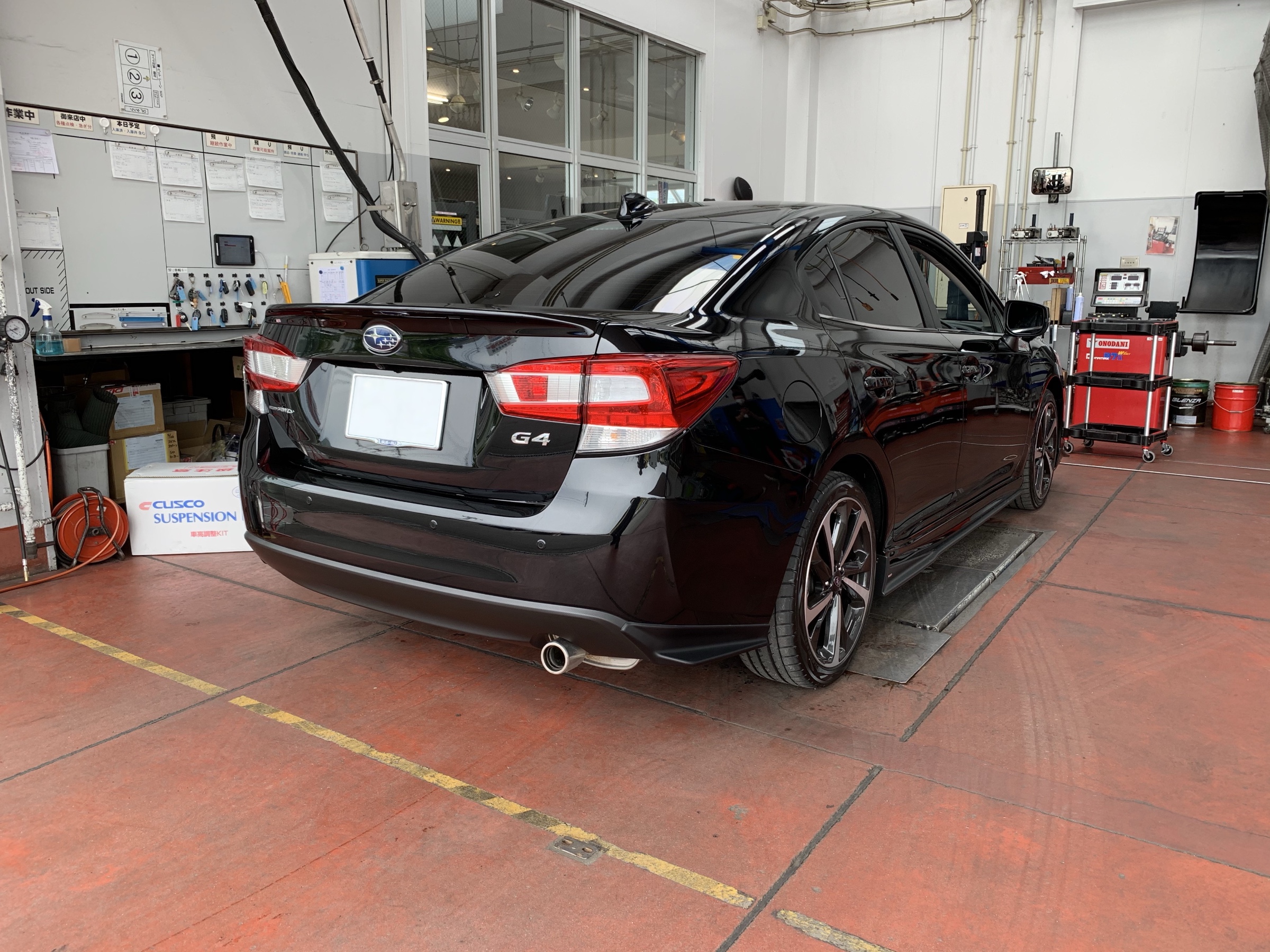 インプレッサ G4 車高調取り付け | スバル インプレッサG4 | スタッフ