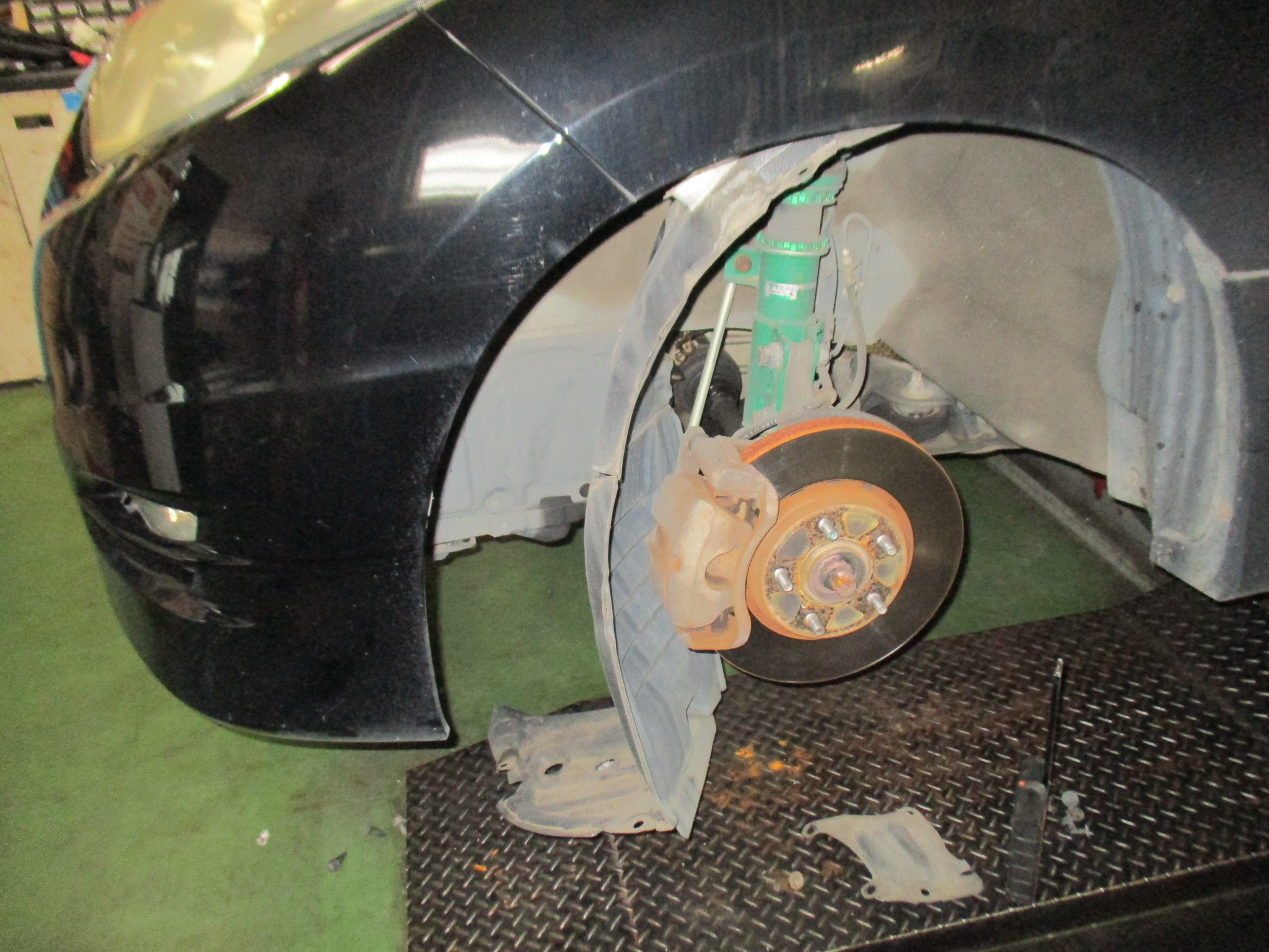 夜道は明るい方が断然良い トヨタ エスティマ Hid Led その他電装系 Hid Led その他電装系 Ledバルブ取り付け アフターパーツ取り付け事例 コクピット 麻生 お店の得意技紹介