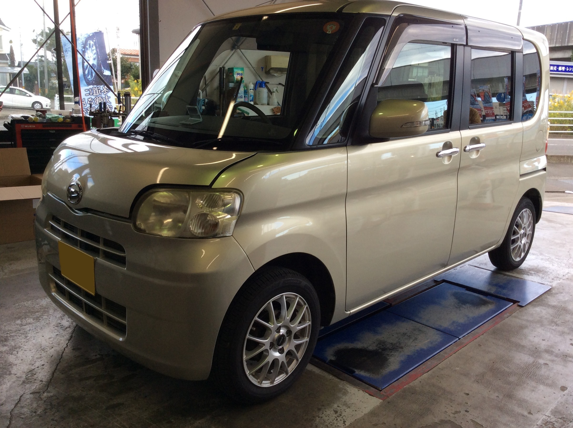 ダイハツ タント L375 車高調＆スタビライザー取り付けます