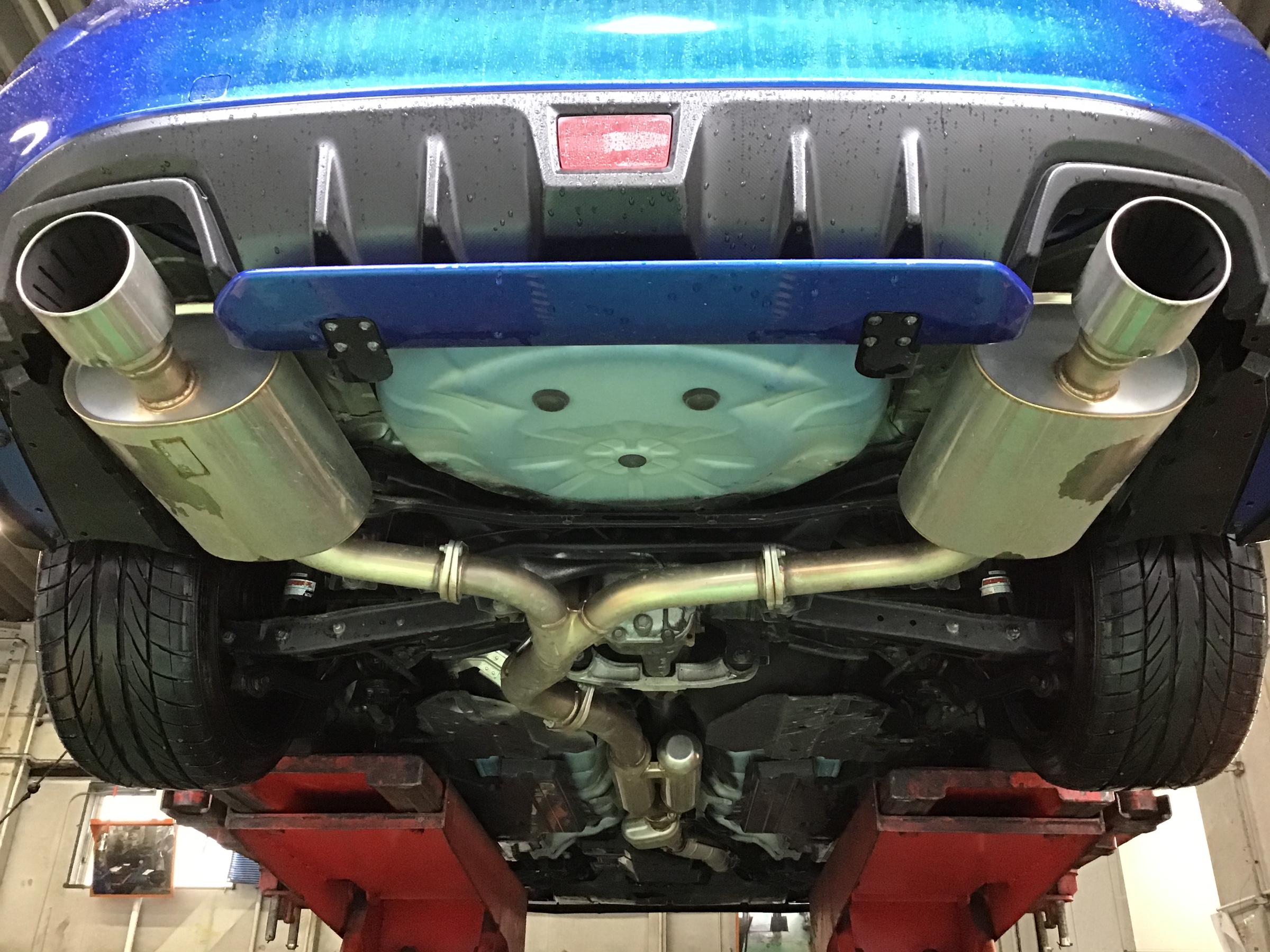 WRX STI マフラー本体 スバル WRX STI マフラー交換 | スタッフ日記 | コクピット北6