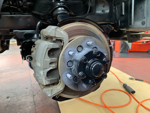 ◇MITSUBISHI DELICA SPACE GEAR [PF6W] Nnxudol 900施工・リアスタビ