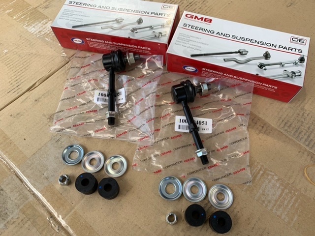 ◇MITSUBISHI DELICA SPACE GEAR [PF6W] Nnxudol 900施工・リアスタビ