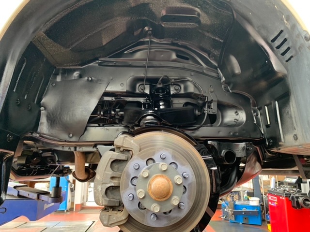 ◇MITSUBISHI DELICA SPACE GEAR [PF6W] Nnxudol 900施工・リアスタビ