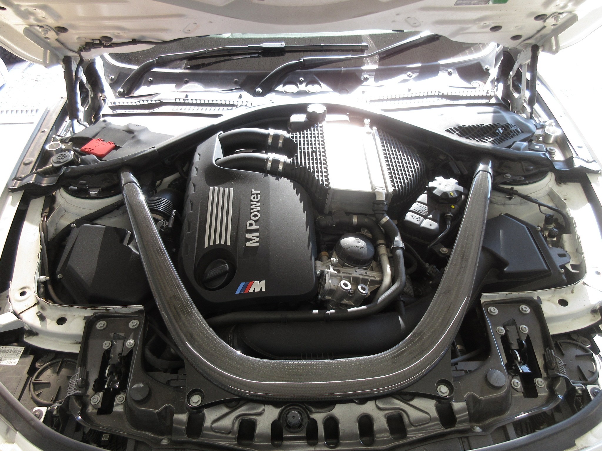 走りのM4がさらに楽しくなる魔法のアイテム！ BMW M4（F82・3C30
