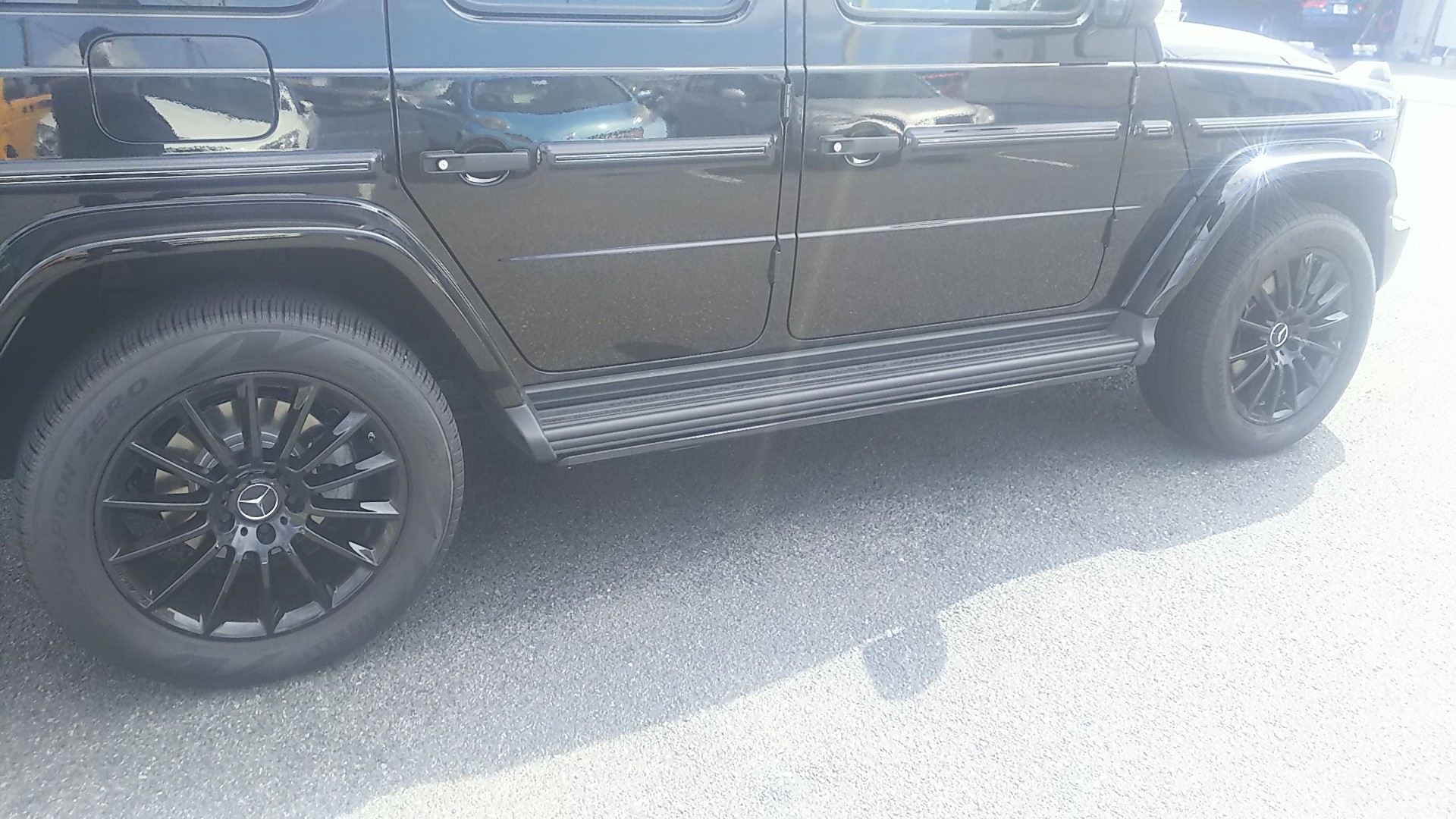 W463A G400d」へ「電動サイドステップ」☆ | メルセデス・ベンツ G