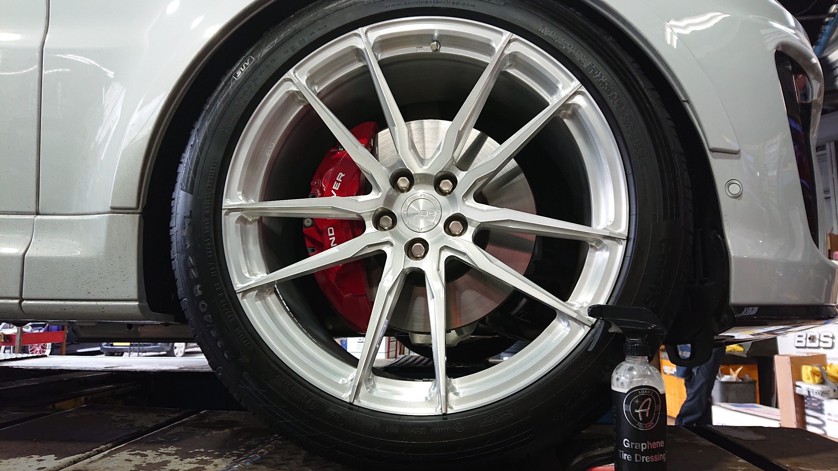 BC FORGED（ビーシーフォージド）EH301 装着作業 ／ LAND ROVER