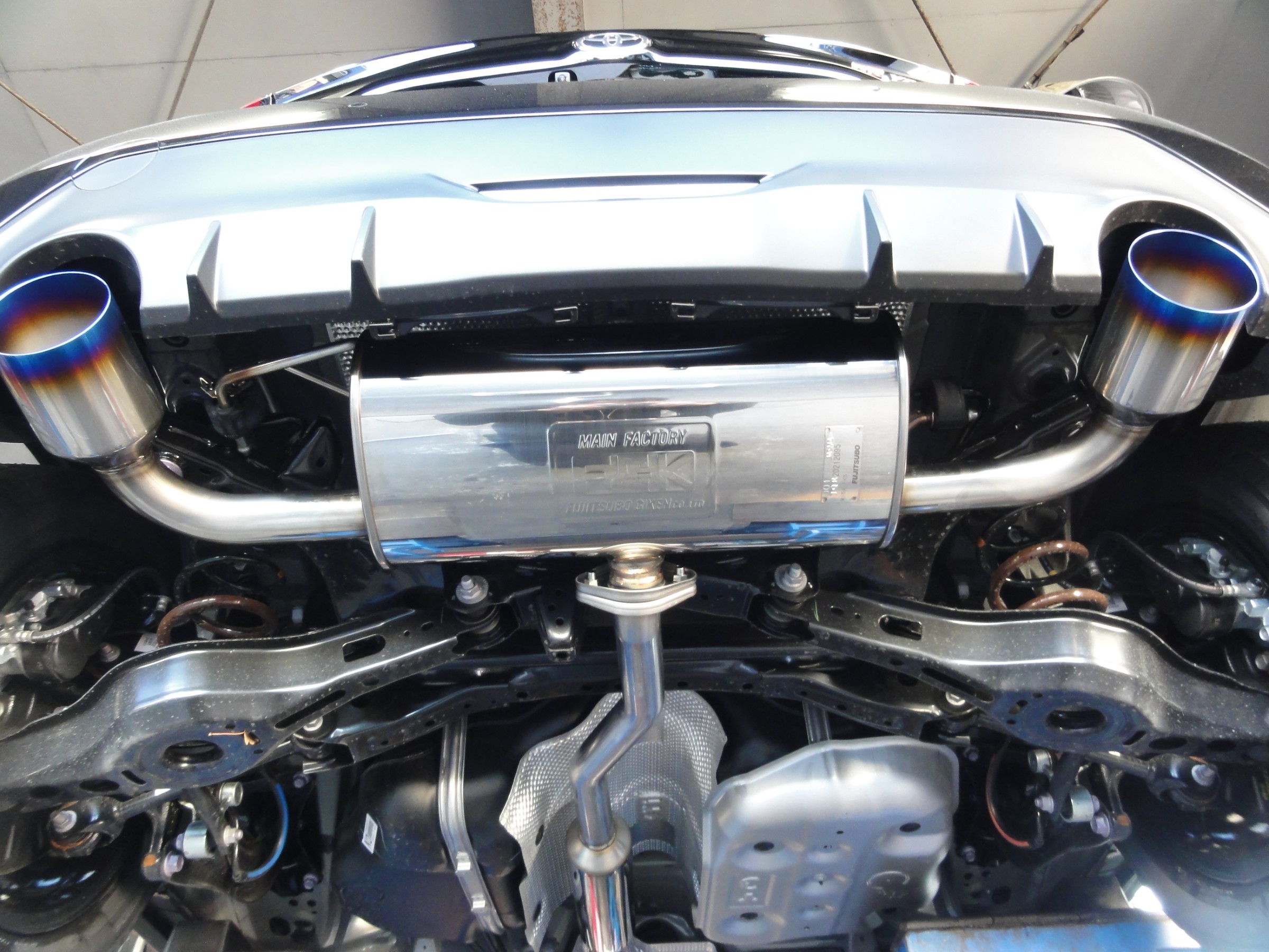 GRヤリス（MXPA12）フジツボ製スポーツマフラー「オーソライズR（保安