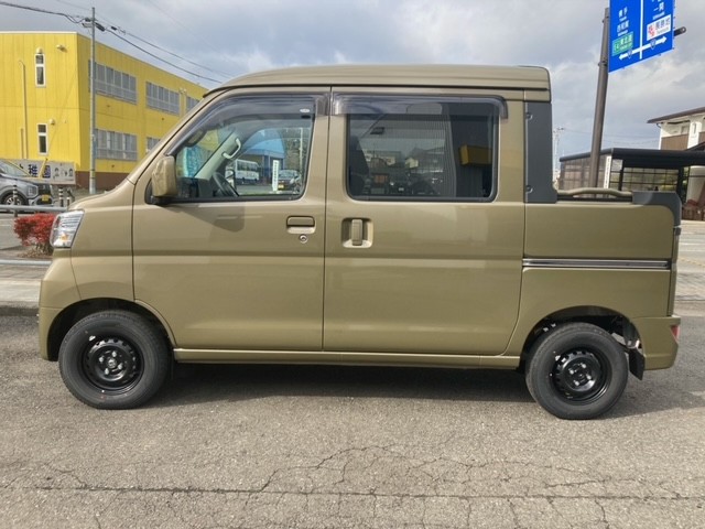 ハイゼットデッキバン リフトアップ ダイハツ ハイゼット 足まわり サスペンション ブレーキ 足まわり サスペンション ブレーキ サスペンションパーツ関連取付 スタッフ日記 コクピット 107 車のカスタマイズにかかわるスタッフより