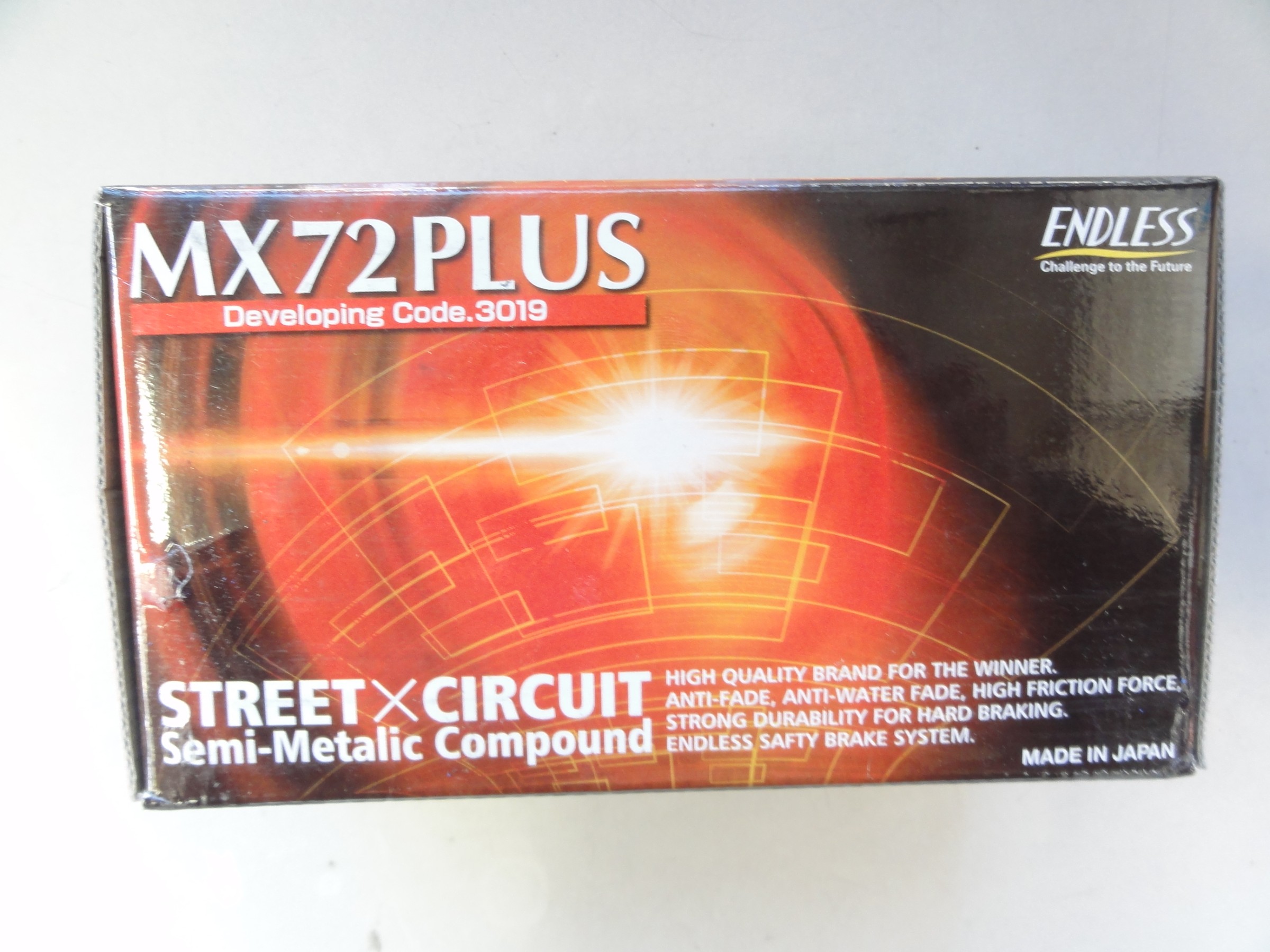 フィット（GP5）エンドレス製スポーツブレーキパッド「MX72プラス」装着（フロント）＆フルード交換。 | ホンダ フィットハイブリッド  足まわり（サスペンション・ブレーキ） 足まわり（サスペンション・ブレーキ） > ブレーキキャリパー・ブレーキパッド交換 | 作業日誌 ...