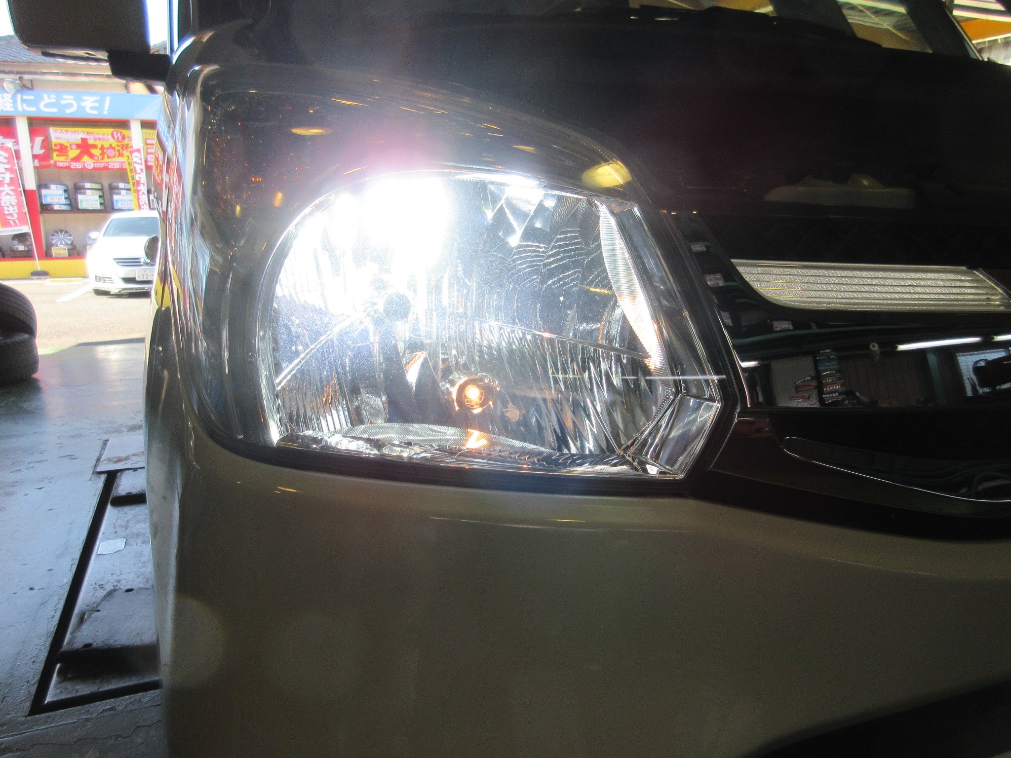 スペーシア（MK42S） LEDヘッドライトバルブ取り付け | スズキ