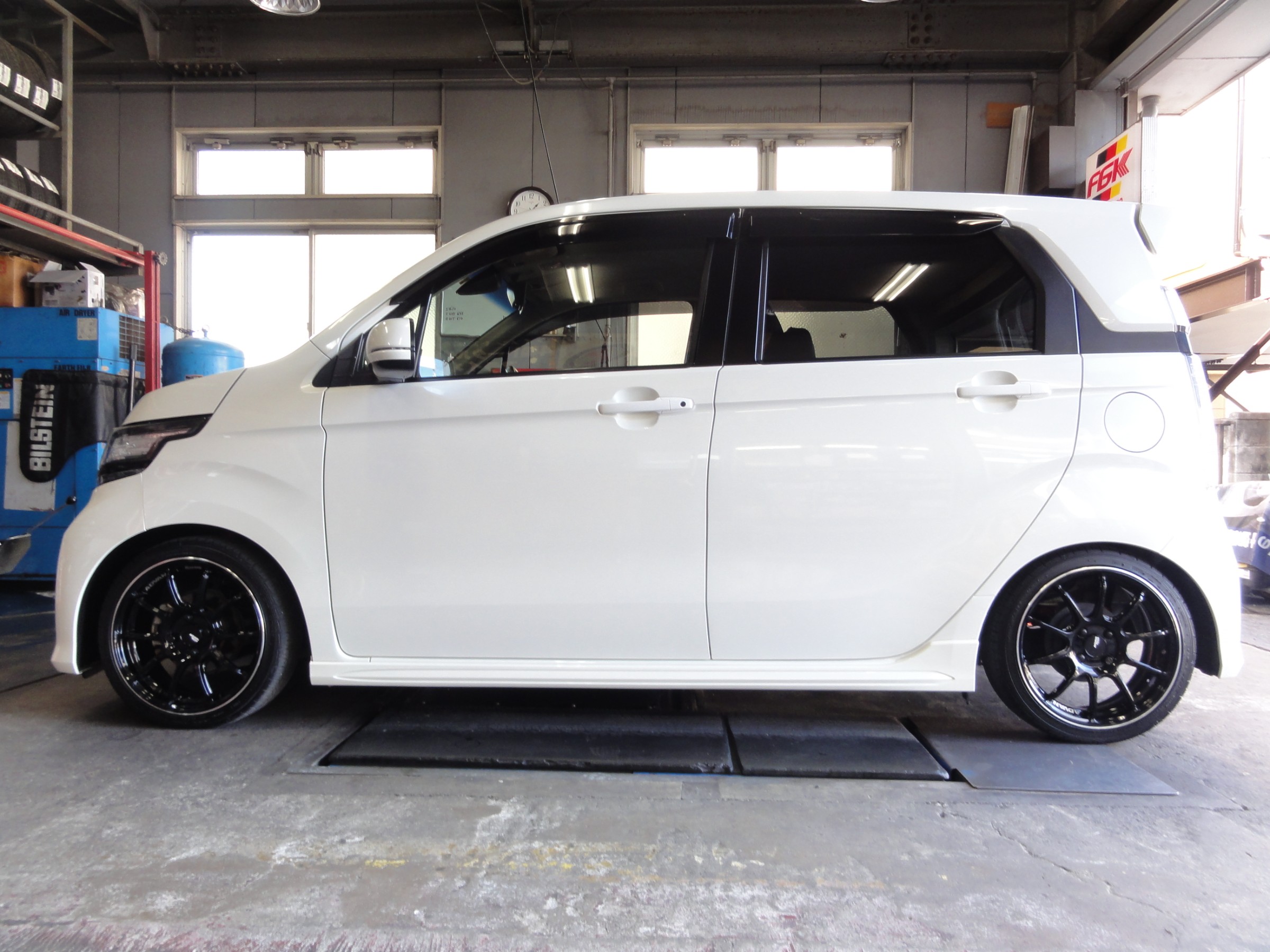 NｰWGNカスタム（JH1）ブリッツ製車高調「DAMPER ZZ-R」装着