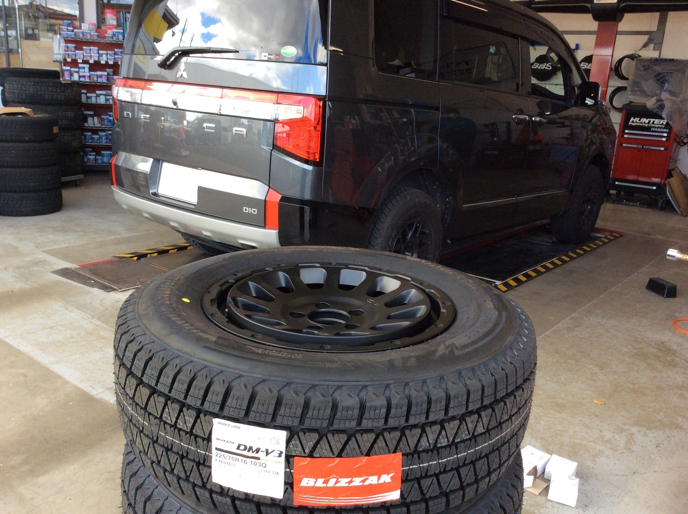 スタッドレスタイヤに交換します！ | スタッフ日記 | コクピット 名取