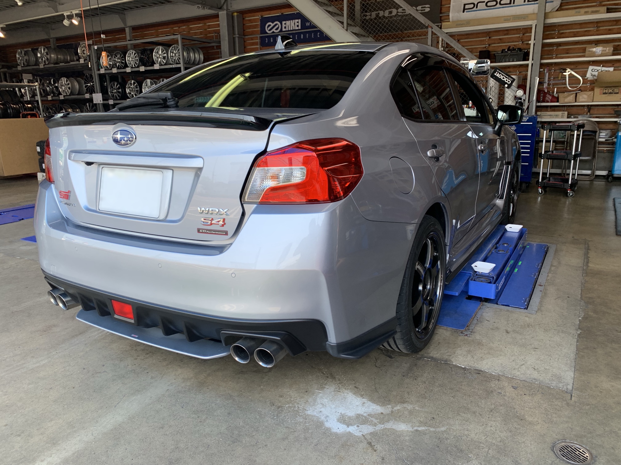 WRX S4 HKS 車高調お取り付け | スバル WRX S4 | スタッフ 日記