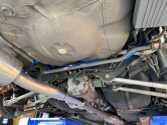 ◇SUBARU IMPREZA WRX STI [GDB] CUSCO リアフレーム補強バー取付