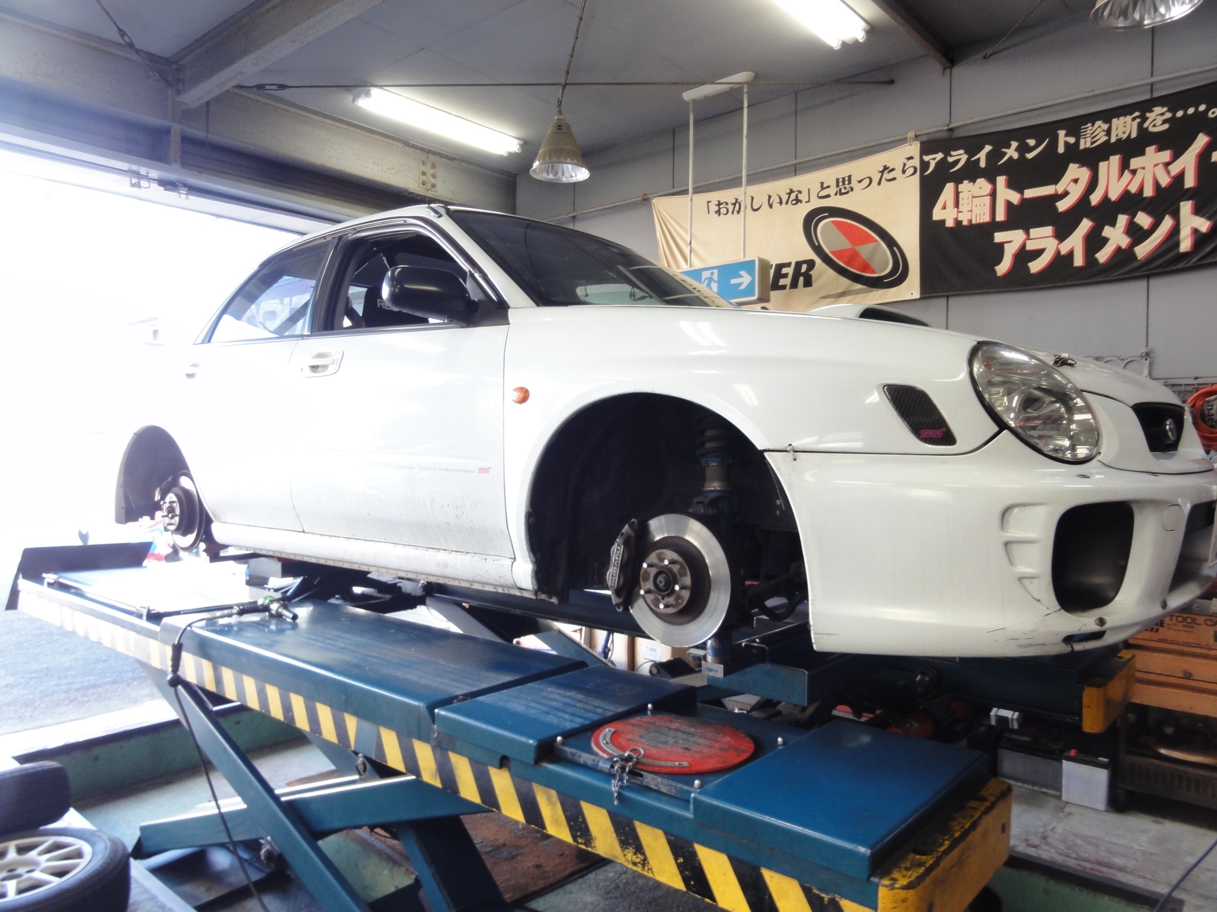 インプレッサWRX（GDB）ブリヂストンの最新スタッドレスタイヤ