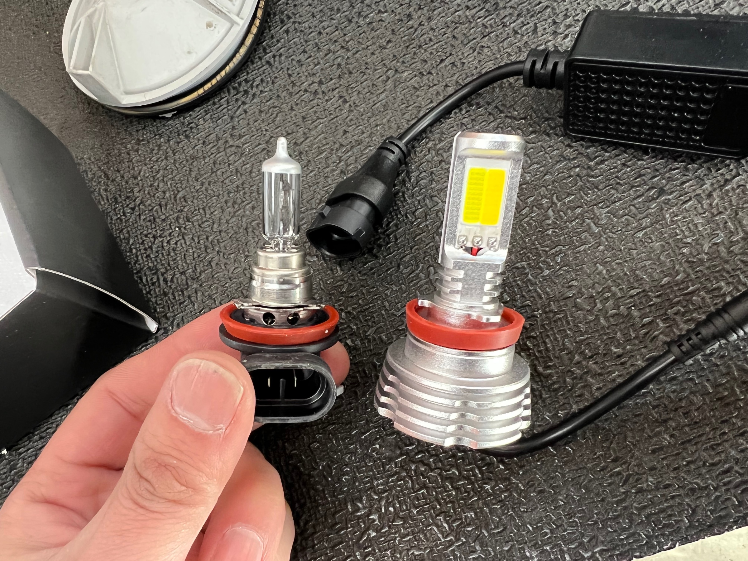 エスティマ ACR55W 純正HIDからLEDバルブへ交換《スフィアライト エスティマ ACR55W 純正HIDからLEDバルブへ交換《スフィアライト