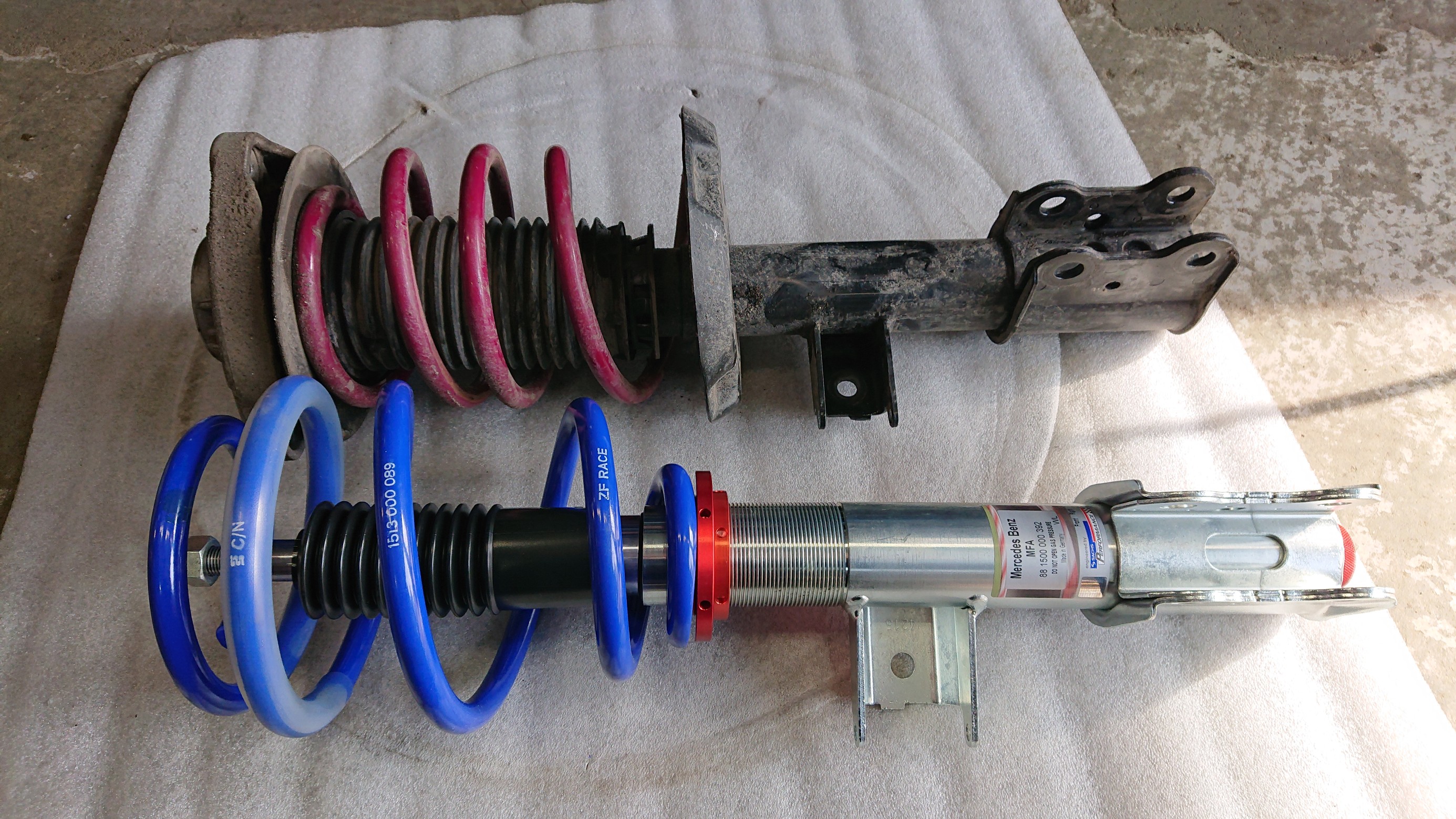 クラウン、マークX、レクサス ブリッツ コイルオーバー サスペンション