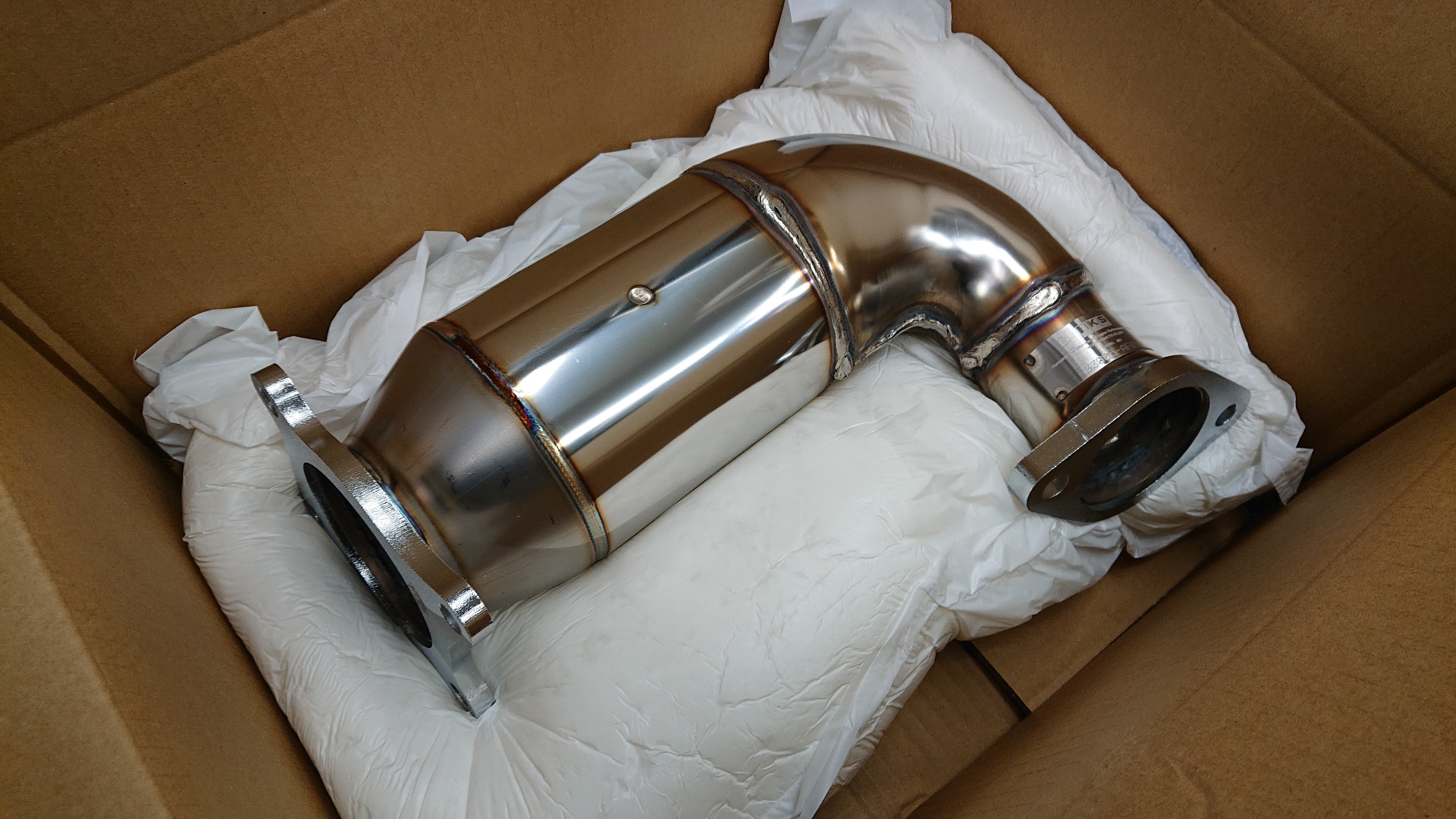スバル WRX S4 アプライドG型適応 HKS メタルキャタライザー の スバル WRX S4 アプライドG型適応 HKS メタルキャタライザー の