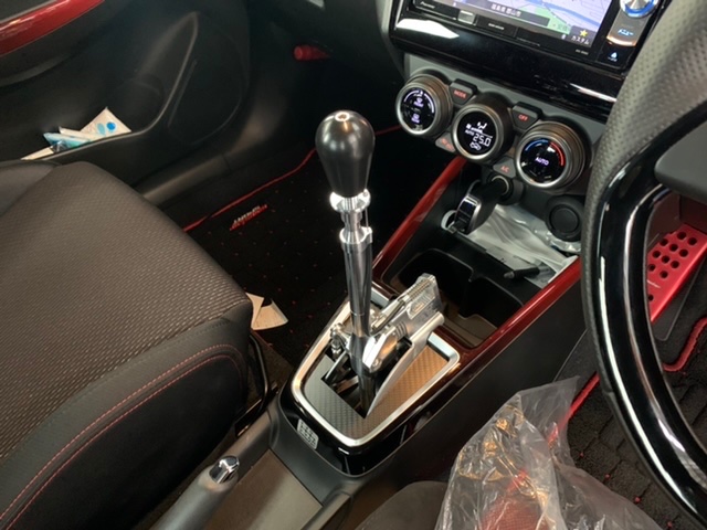 ◇SUZUKI SWIFT SPORT [ZC33S] 用品取付 MOMO MOD.8 ステアリング交換