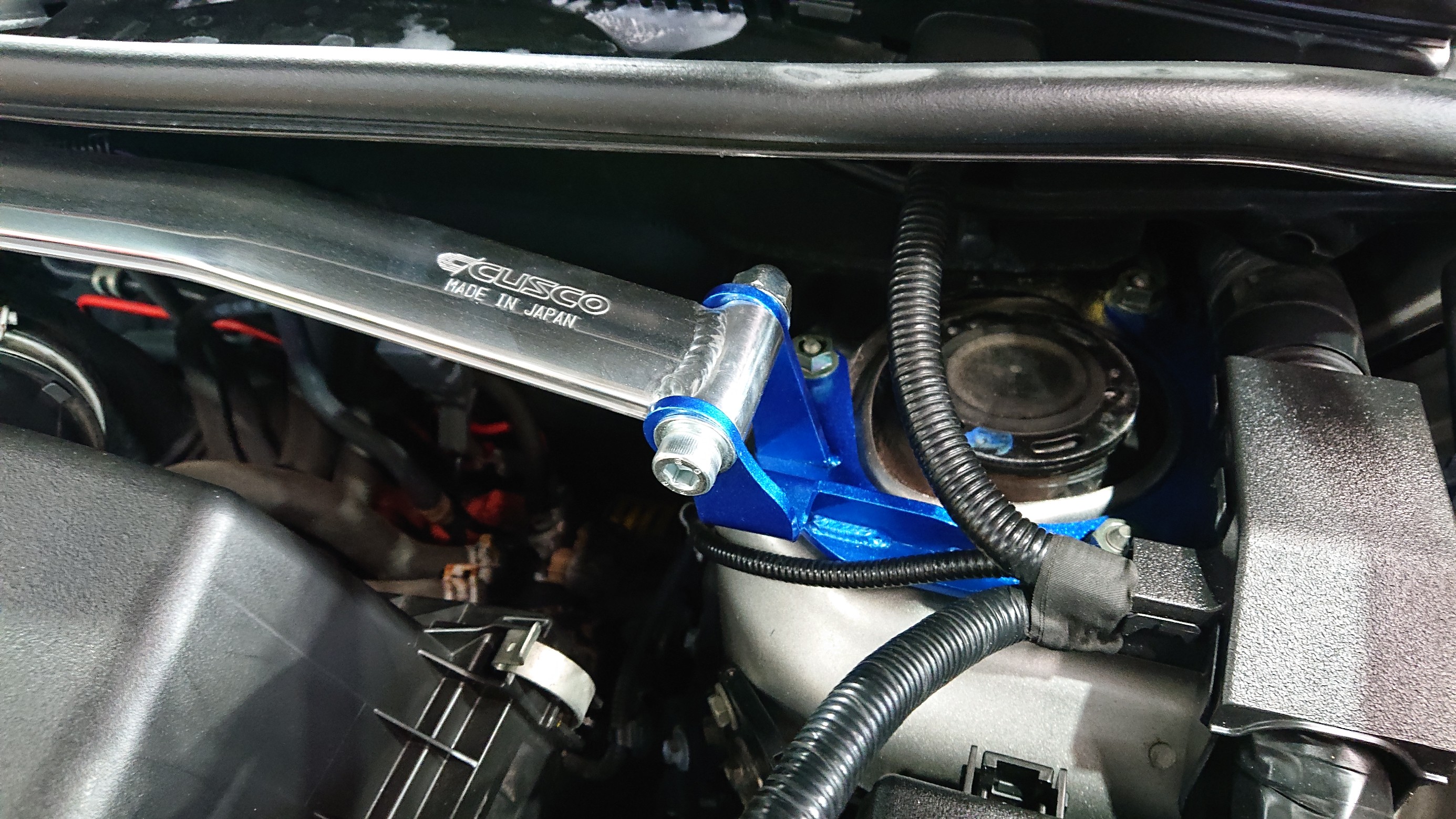 ハイスパーク イグニッションコイル & NGKスパークプラグ 取付け作業