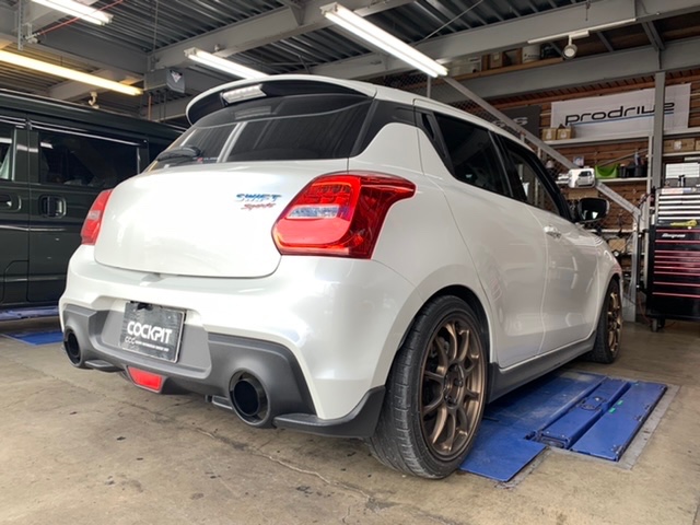 ◇SUZUKI SWIFT SPORT [ZC33S] 用品取付 MOMO MOD.8 ステアリング交換