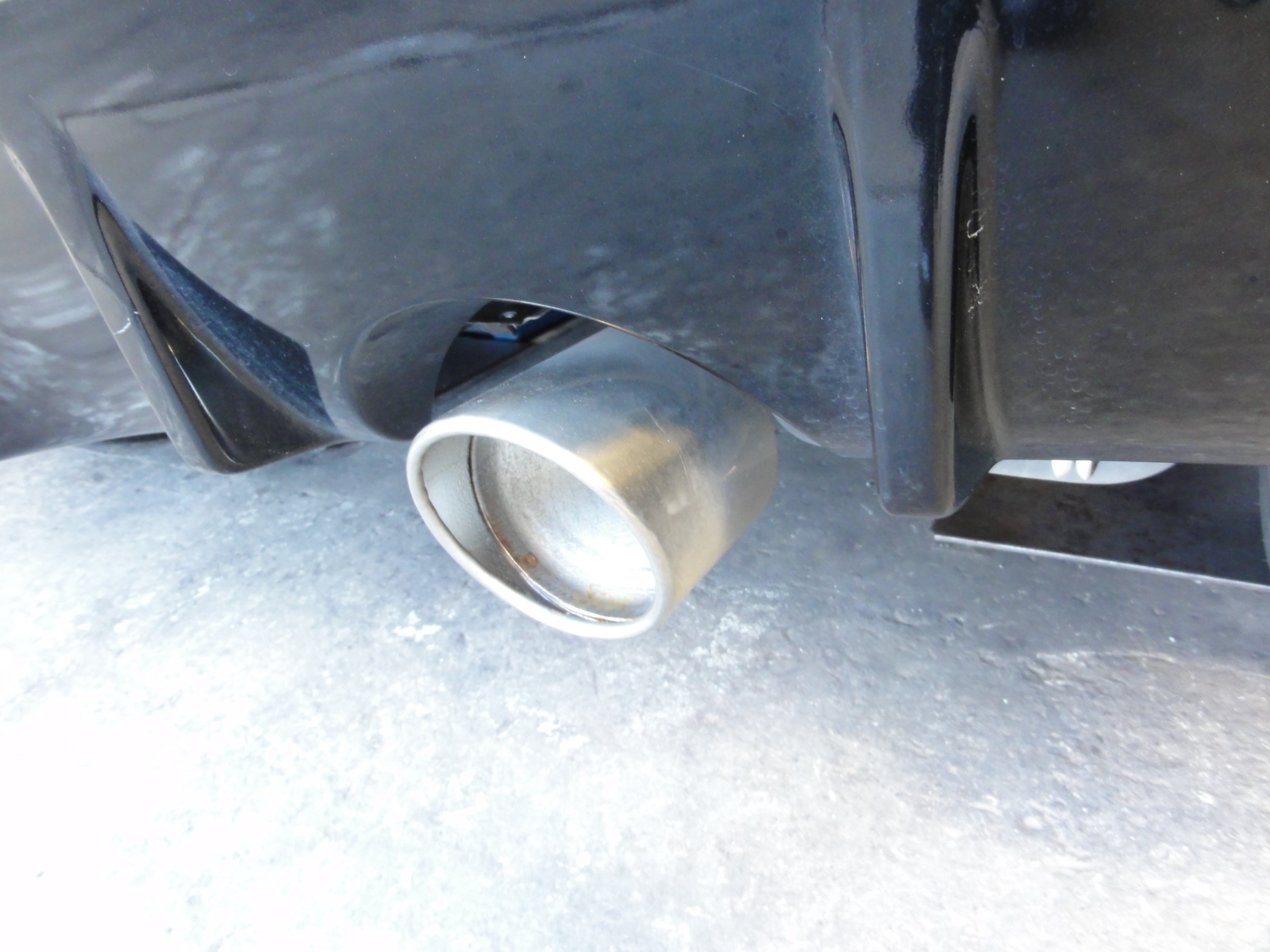 ヴィッツRS（NCP131）HKS製保安基準適合スポーツマフラー「サイレント