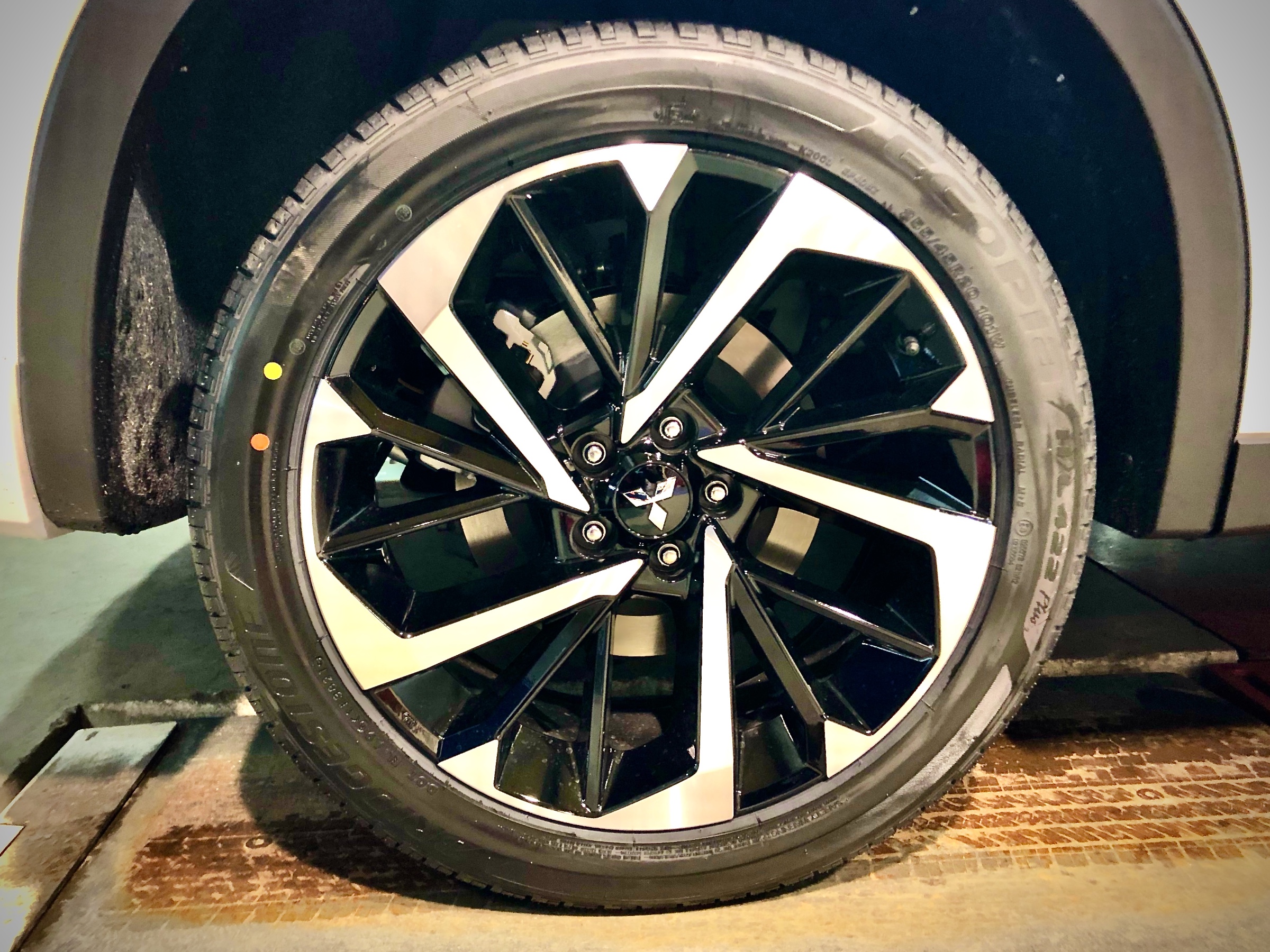 GN0W MITSUBISHI OUTLANDER PHEV ✖ BLIZZAK DM-V3 ✖ RMP 025F
