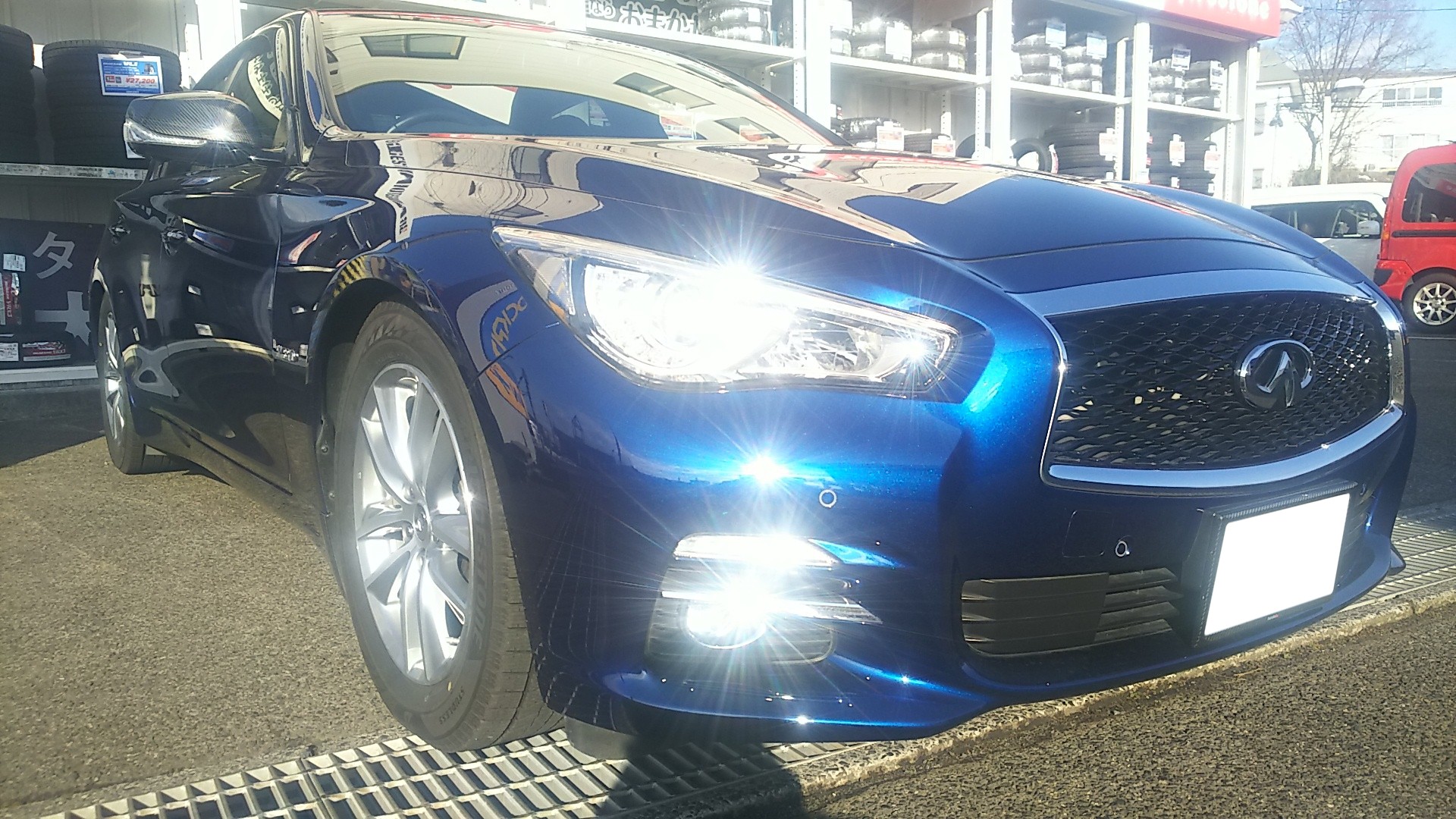 V37 スカイライン へ Nismo ドアインナープロテクター 日産 スカイラインハイブリッド インテリア スタッフ日記 コクピット モリオカ 車のカスタマイズにかかわるスタッフより