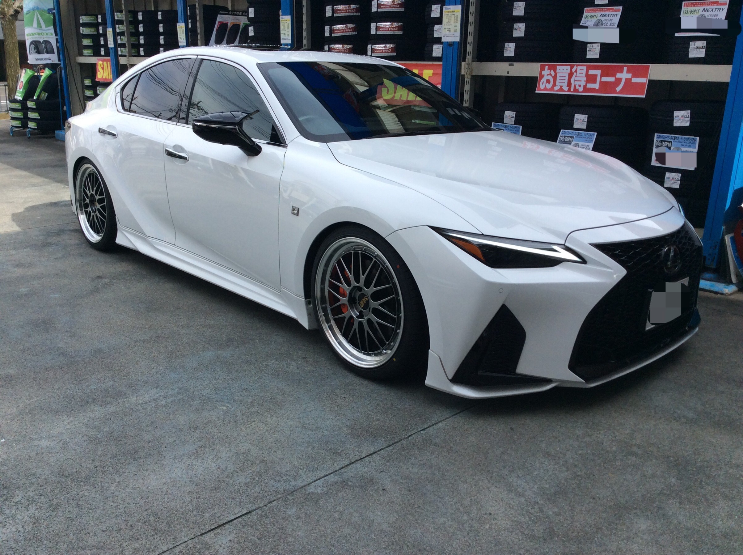 滋賀県】LEXUS(レクサス) IS350 GSE31 M/C後 ダウンサス他取付