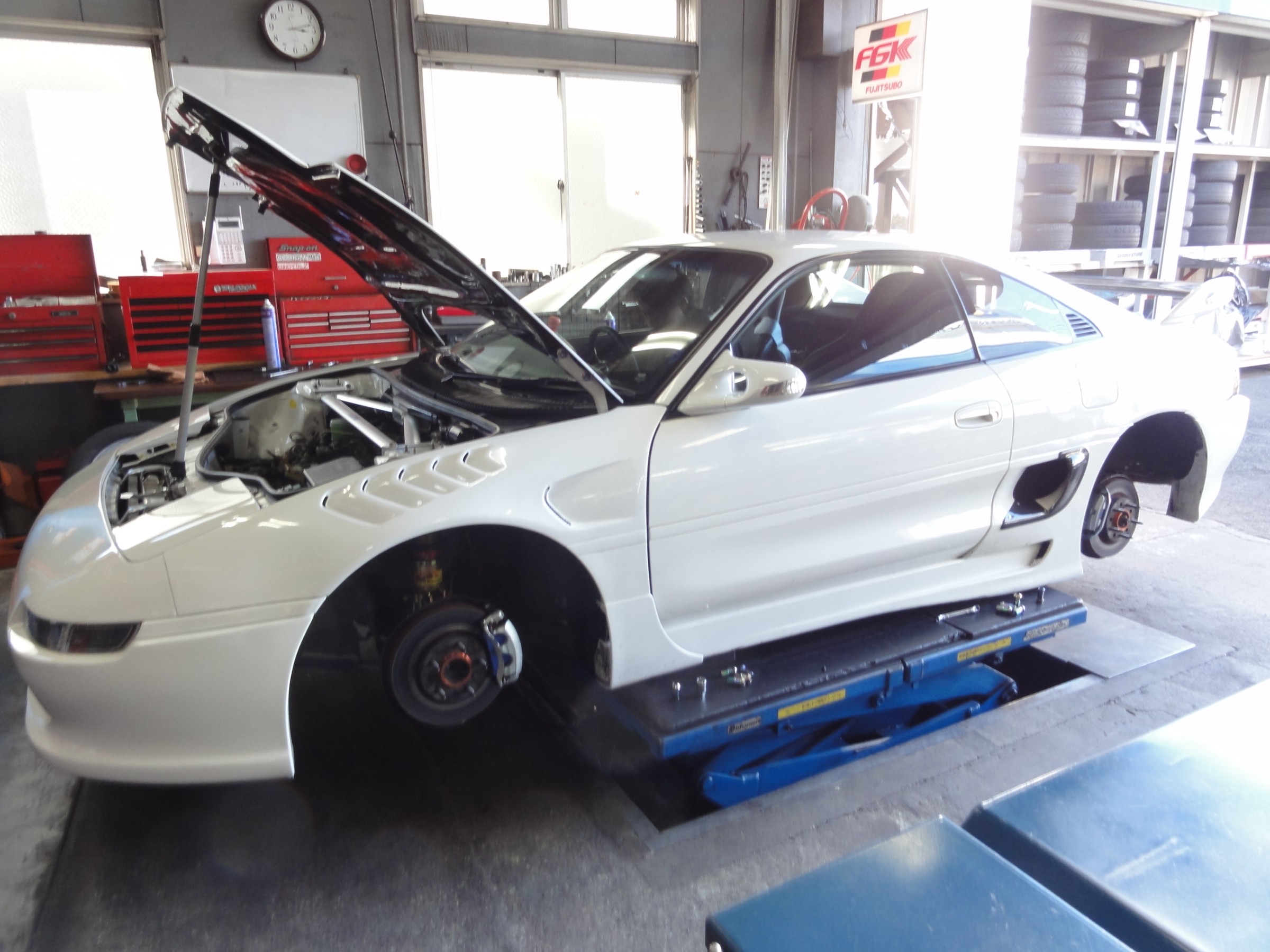 MR2（SW20）エンドレス製スポーツブレーキパッド「TypeｰR」装着