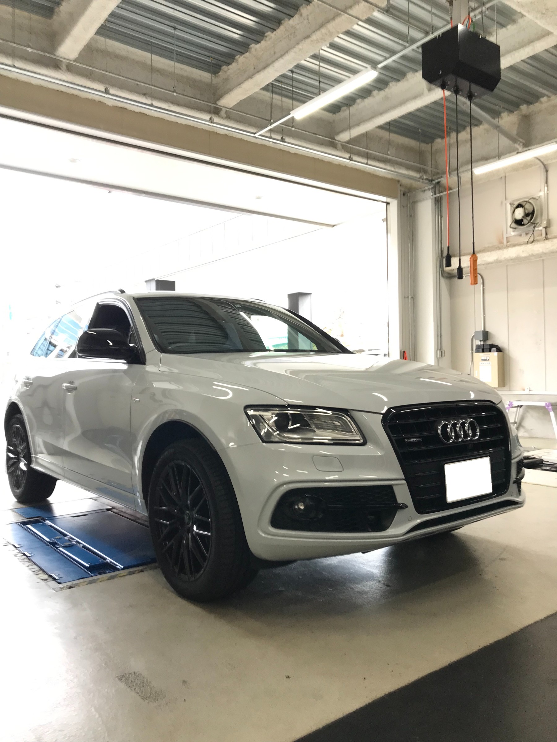 アウディQ5（8R） S-Line…VOGTLAND（フォクトランド