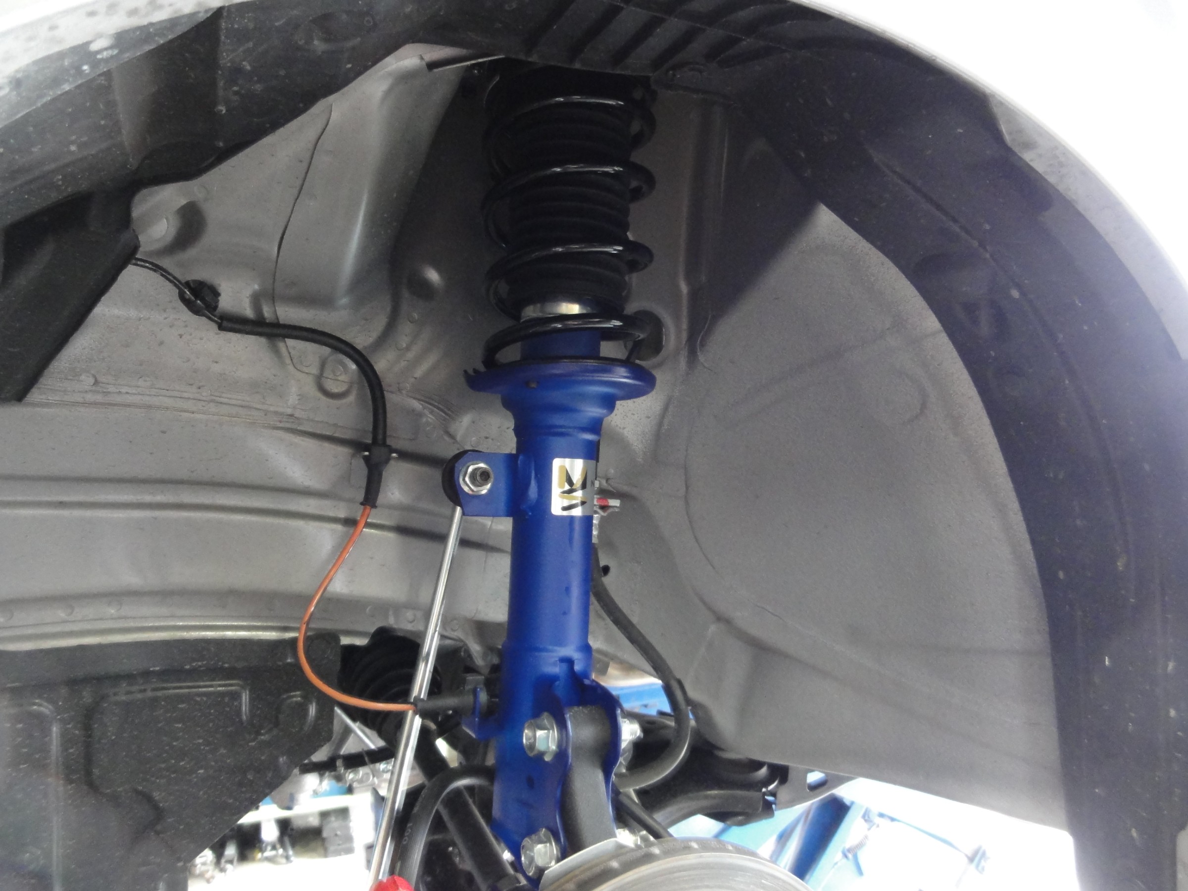 アルトワークス　KYB サスペンションキット 一式 Amazon | KYB カヤバ ショックアブソーバー ローファースポーツ プラス