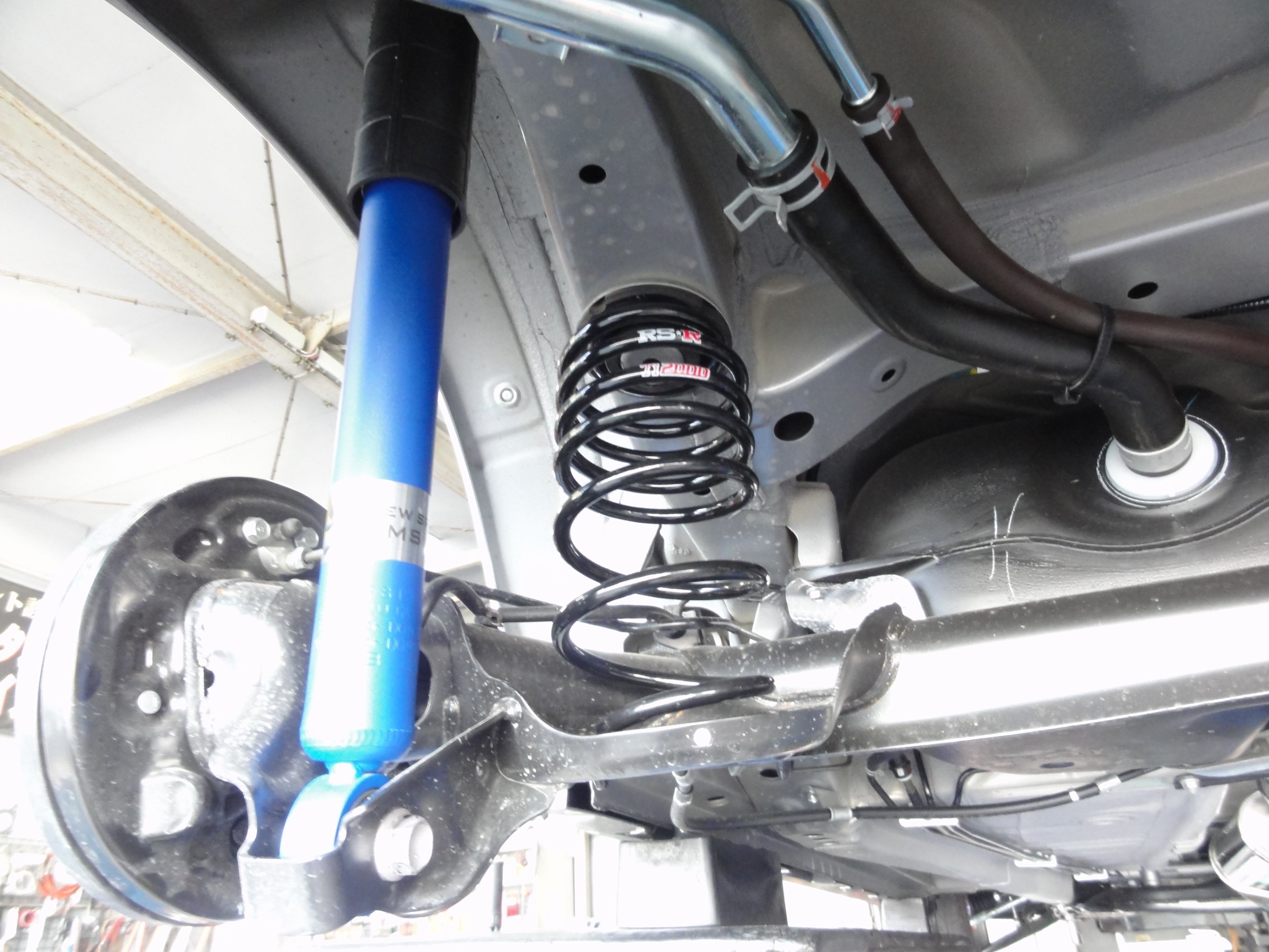 アルトワークス（HA36S）KYB製ショックアブソーバー「ニューSR MS