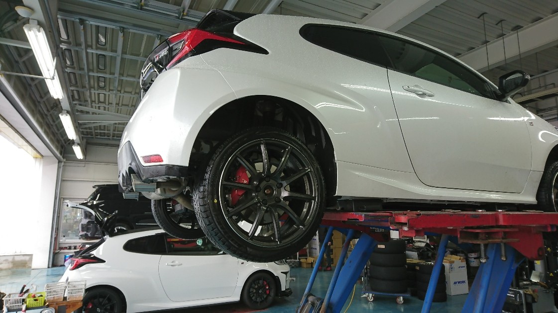 GRヤリス（GXPA16） × HKS CARBON RACING SUCTION × ギアオイル