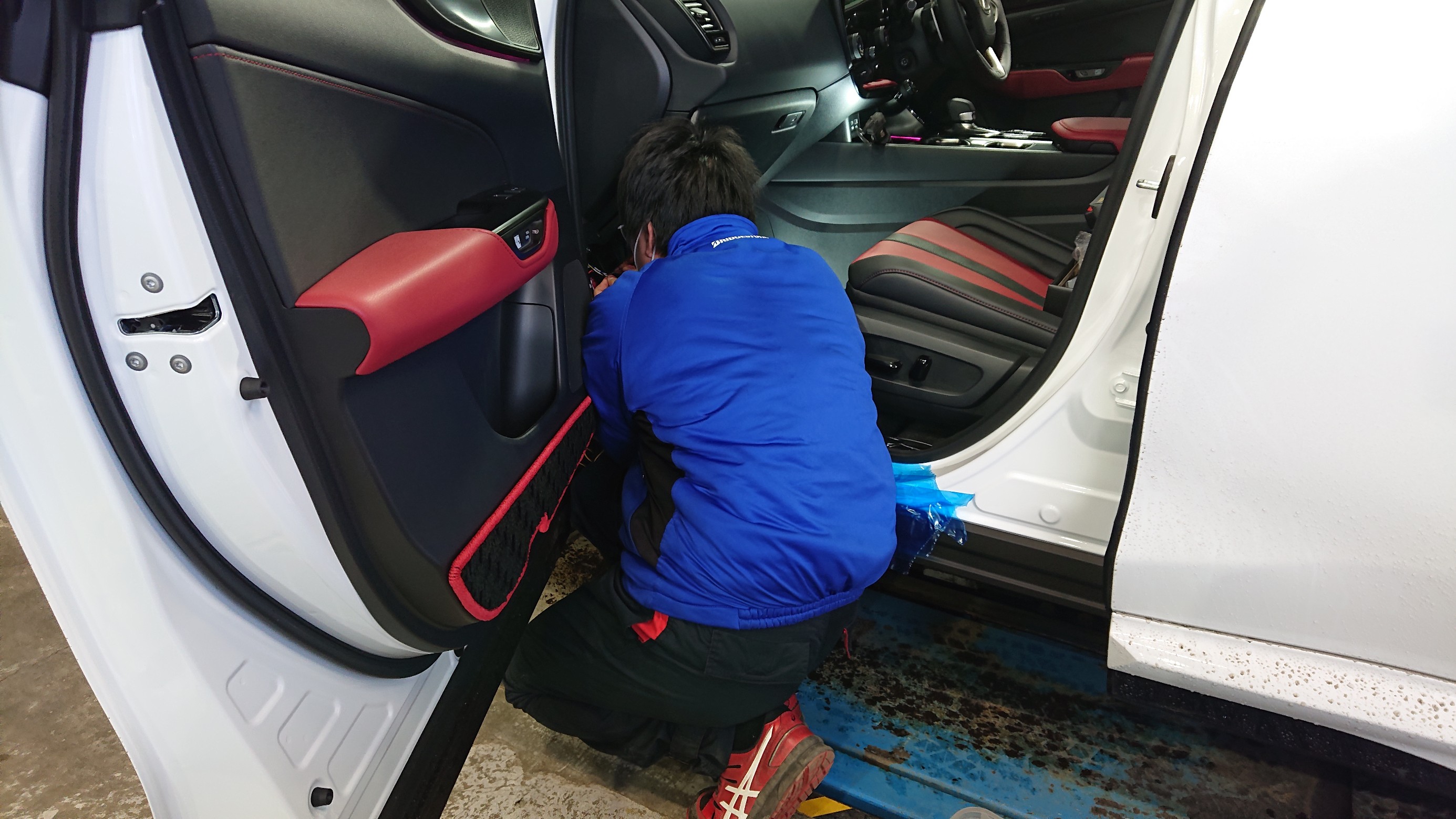 ユピテル指定店モデル レーザー&レーダー探知機 【スーパーキャット