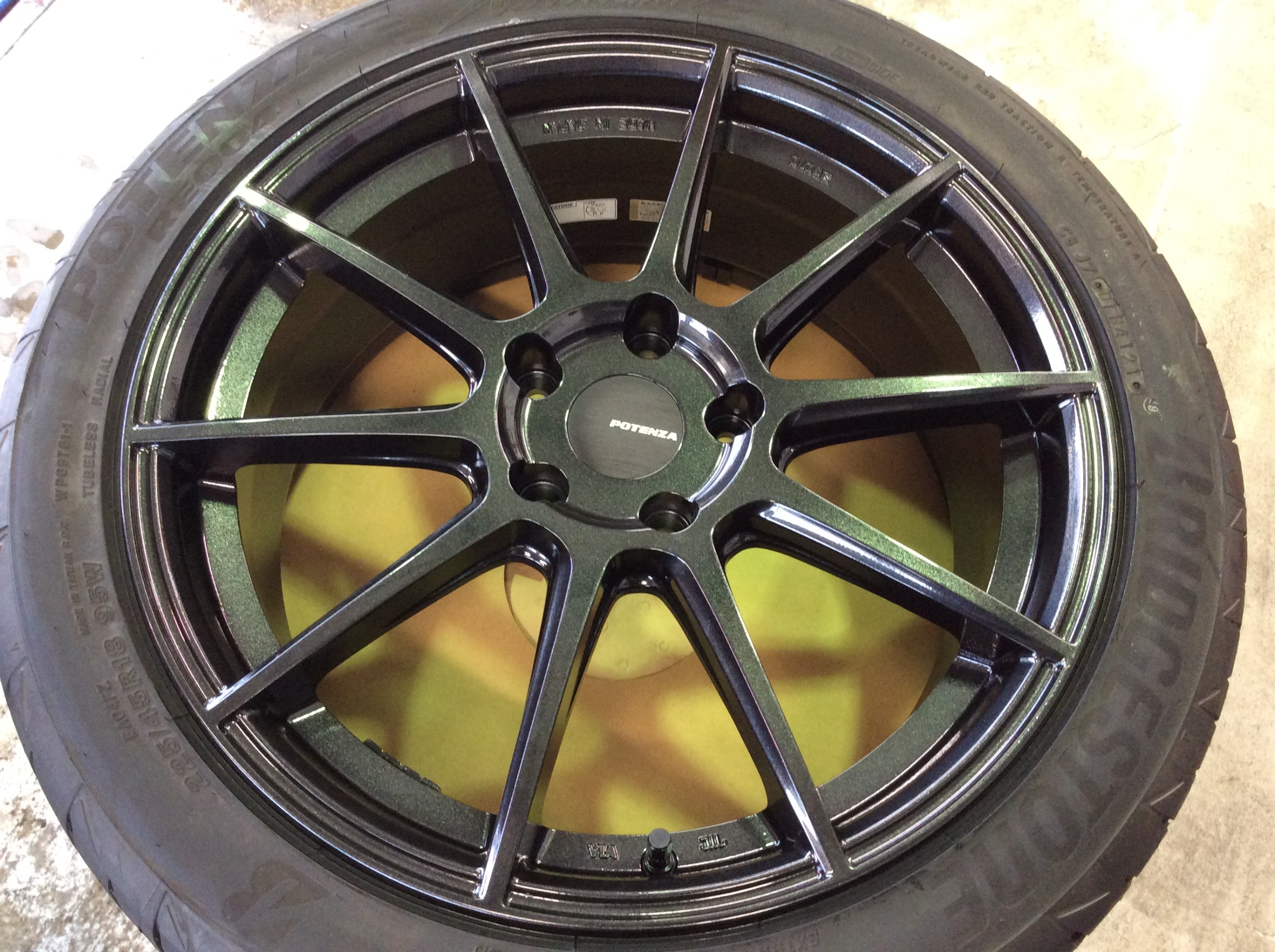 ステップワゴンスパーダ RP3 タイヤ＆ホイール取り付けます！ | ホンダ