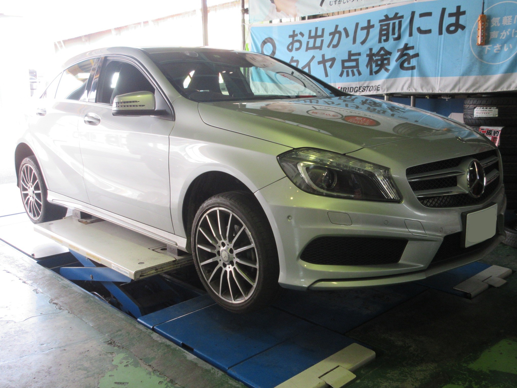 タイヤ交換】メルセデスベンツ：A180（W176） | 店舗おススメ