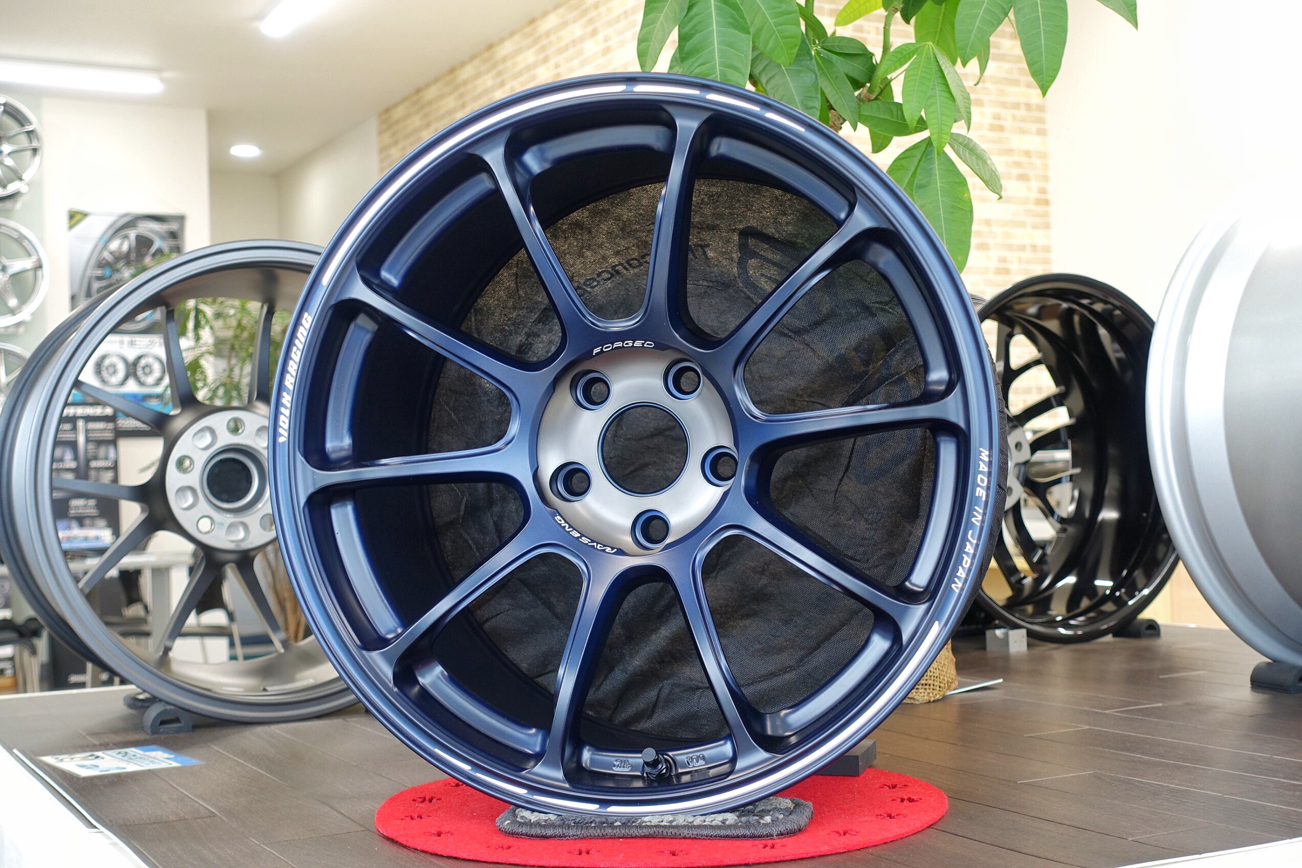2つの新作レイズホイールがメッチャ気になってます！「VOLK RACING 