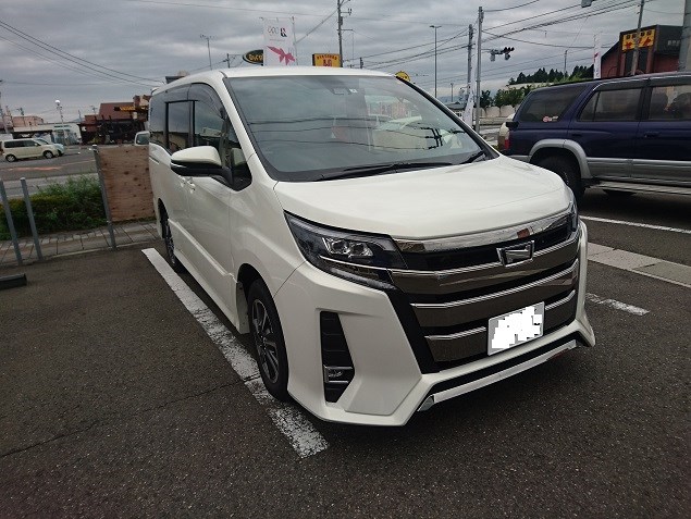 Noah ノア Zrr85wをソッコー下げました トヨタ ノア 足まわり サスペンション ブレーキ 足まわり サスペンション ブレーキ サスペンションパーツ関連取付 スタッフ日記 コクピット 107 車 のカスタマイズにかかわるスタッフより