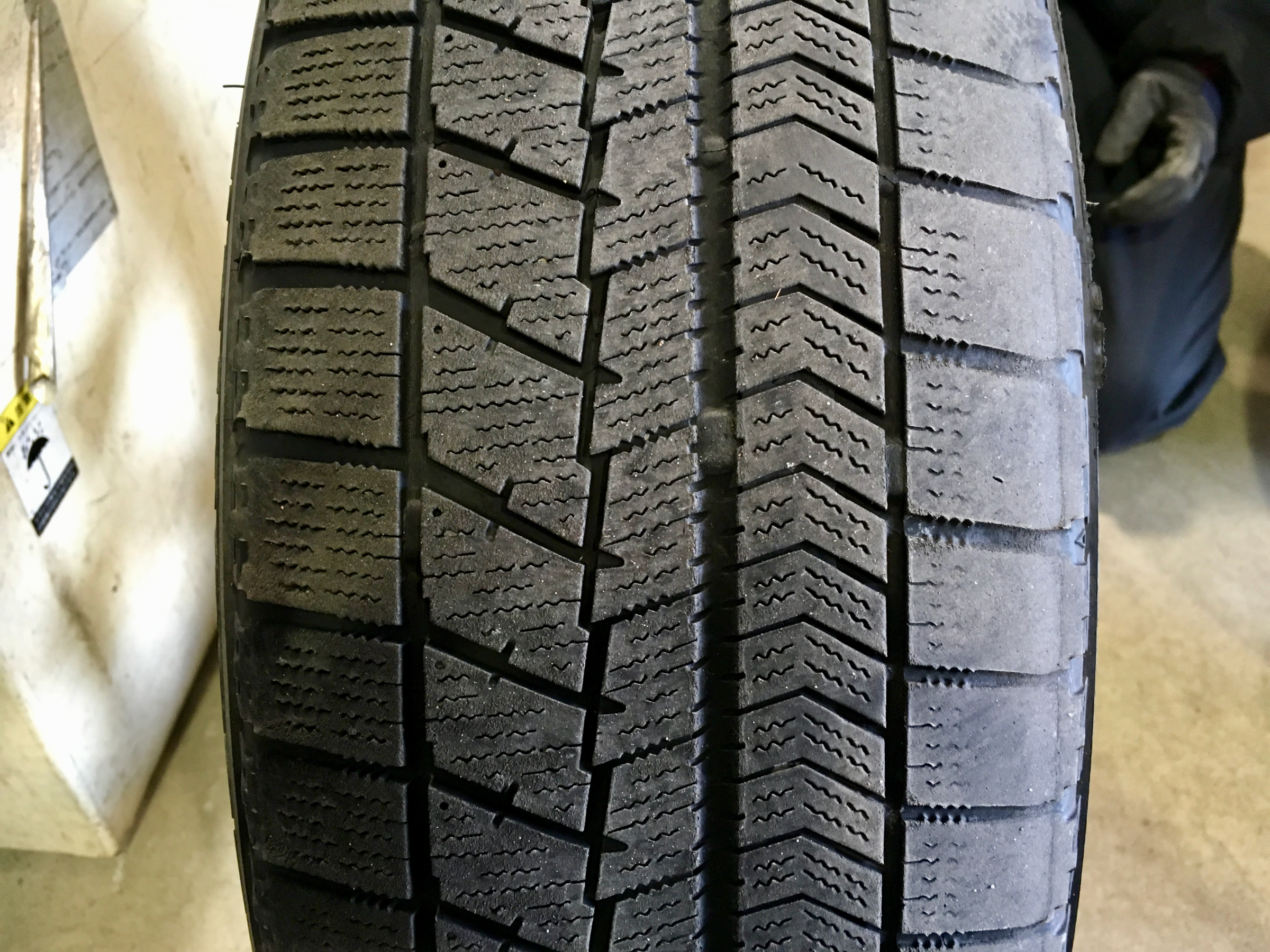 タイヤがもったいない減り方をしていませんか メモらんだむ コクピット 福島 車のカスタマイズにかかわるスタッフより