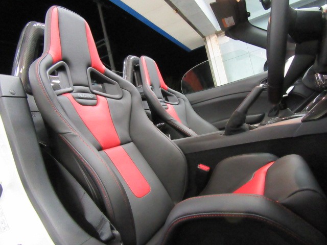 レカロシートを装着すると、走りがもっと楽しく快適に♪ ABARTH  