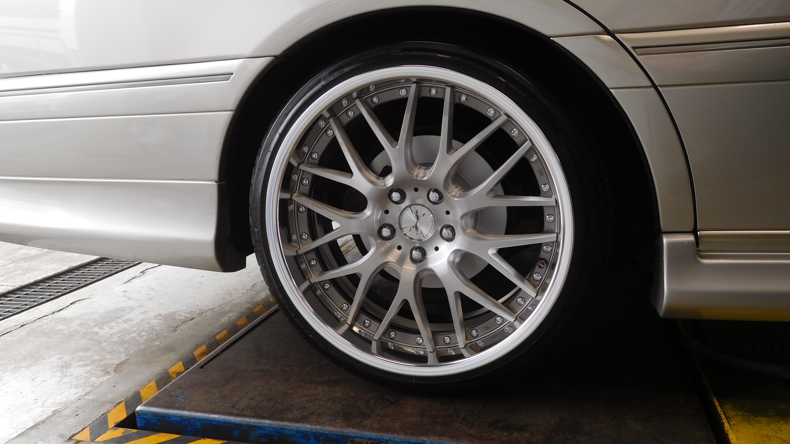トヨタ クラウンエステート アスリートFour JZS173W