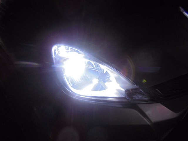 フィットにledヘッドライトバルブ ドライブレコーダーの取付 ホンダ フィット Hid Led その他電装系 Hid Led その他電装系 Ledバルブ取り付け アフターパーツ取り付け事例 コクピット 麻生 お店の得意技紹介