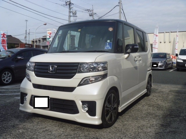 N-BOXの制動力強化！！ | ホンダ N-BOX 足まわり（サスペンション・ブレーキ） 足まわり（サスペンション・ブレーキ） > ブレーキキャリパー・ ブレーキパッド交換 | アフターパーツ取り付け事例☆ | コクピット 麻生 | お店の得意技紹介